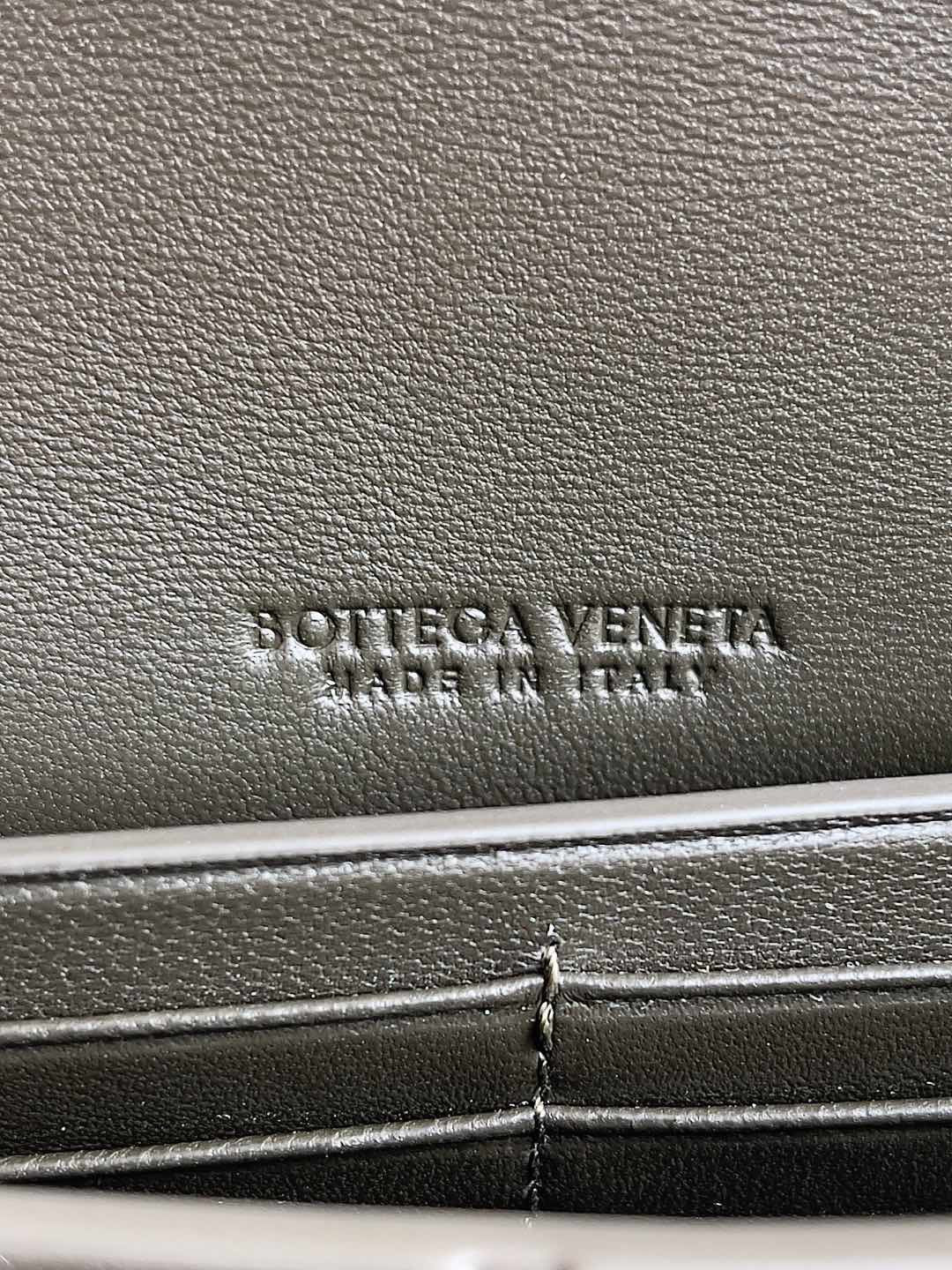 BV Long Andiamo Clutch #472