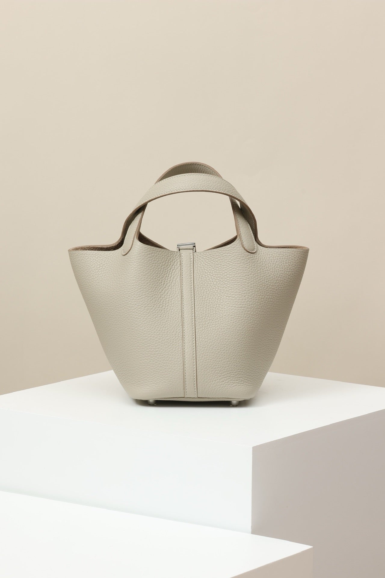 CL18 8L Glacier White PHW #4088