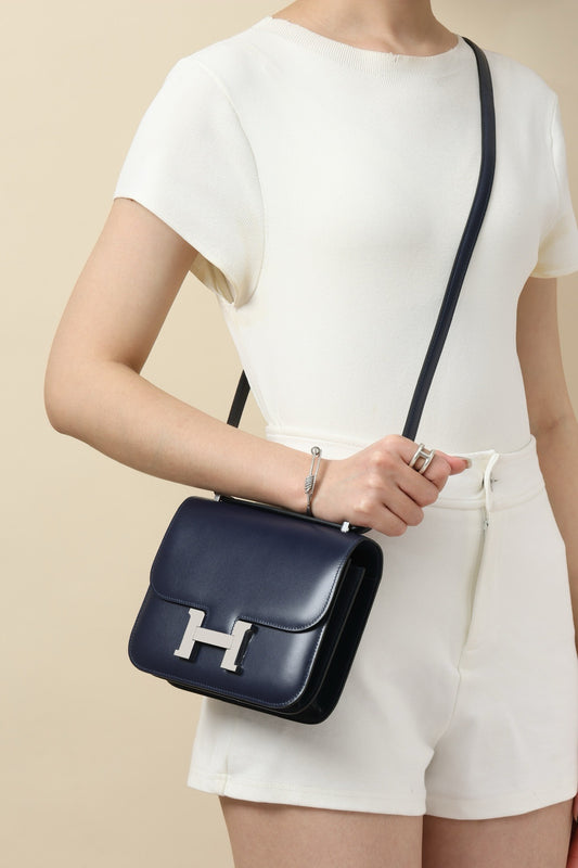 CJ19 19 cm ,  Sapphire Blue Box leather PHW #4292