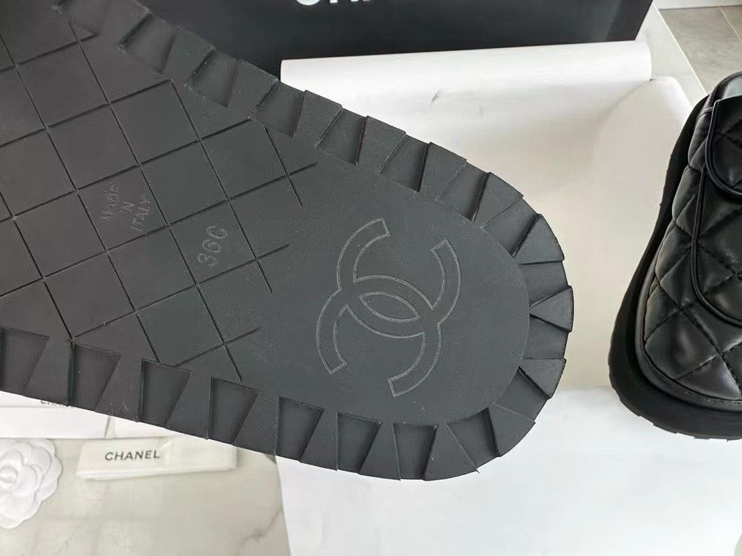 24s Sandal #369