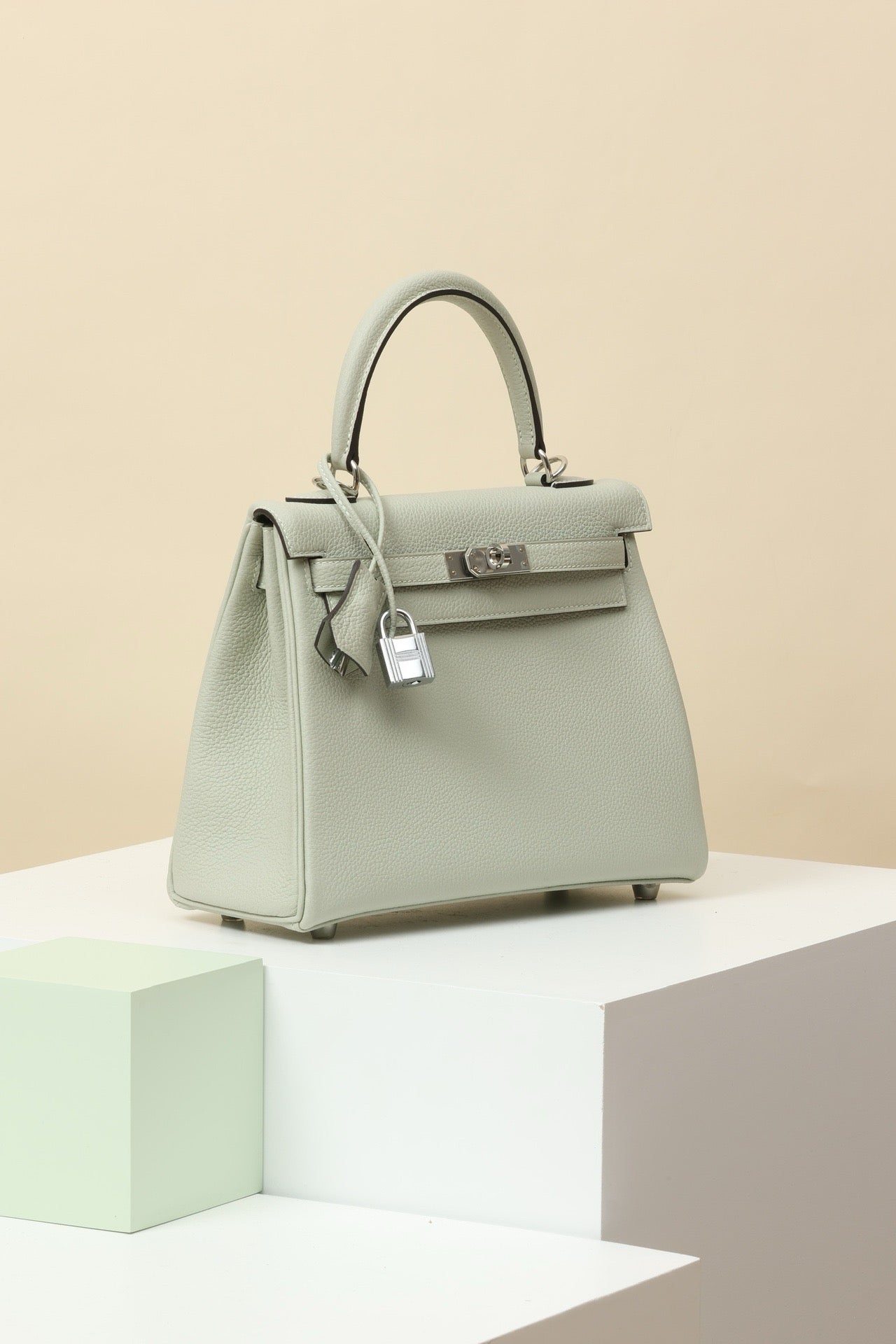 KL25 Crystal Gray #3700