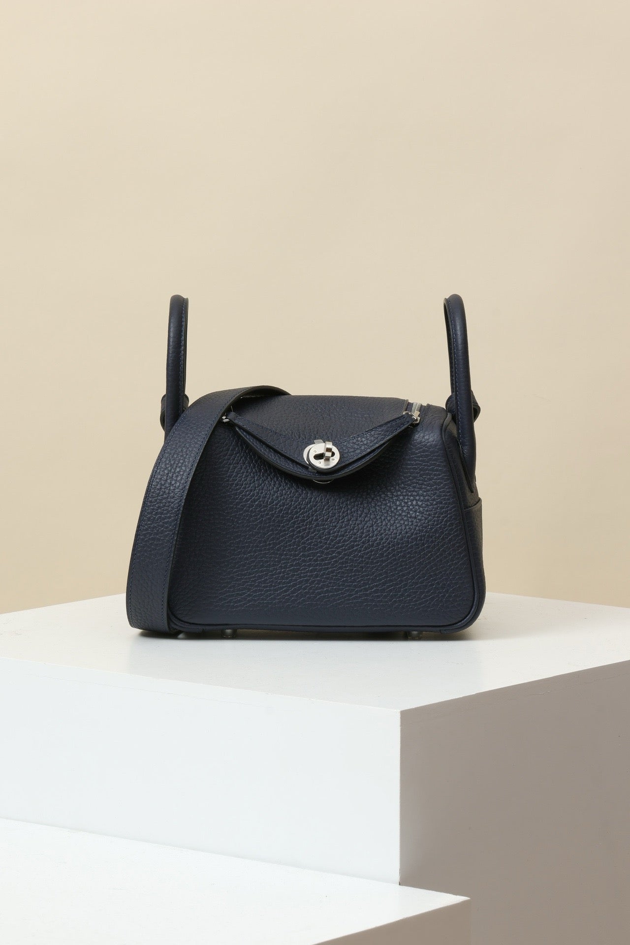 LD19 , 2Z Midnight Blue PHW #4569