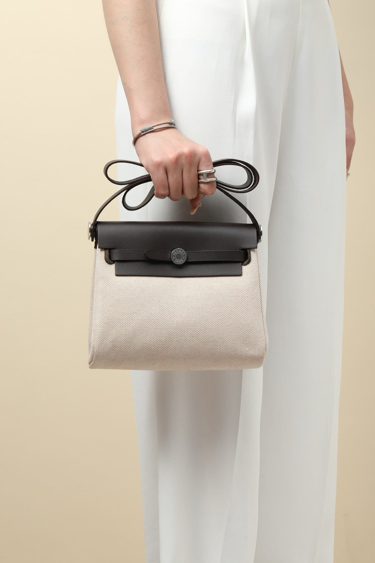 HB20 46 Ebony H Viking Canvas and Hunter Leather Shoulder Bag PHW #4639