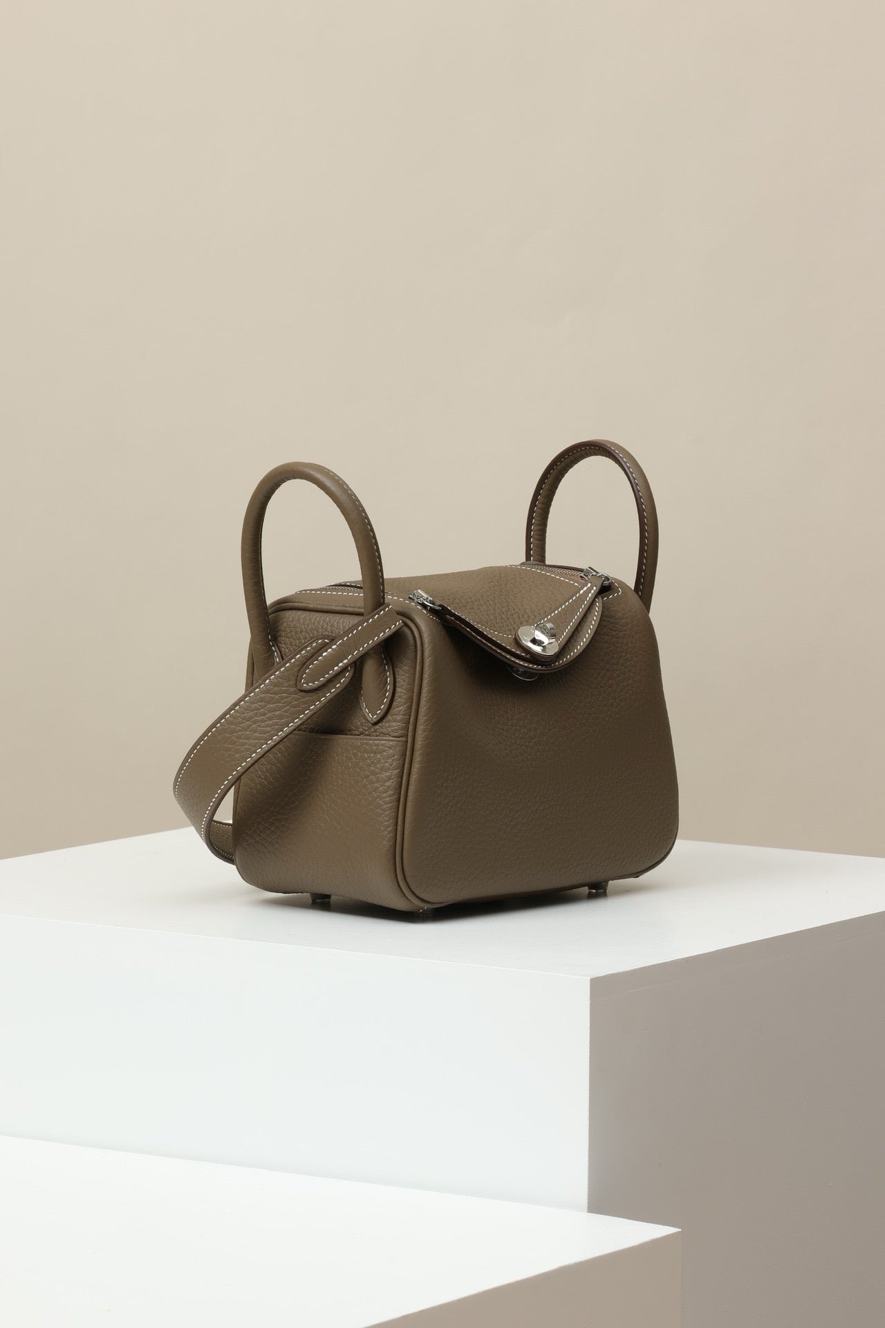 LD19 , Togo , CK18 Etoupe PHW #4594