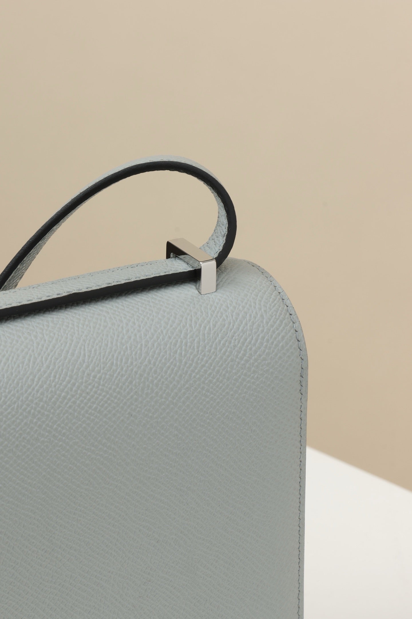 M CJ19 19 cm ,  Puppet Grey Epsom leather PHW #4314