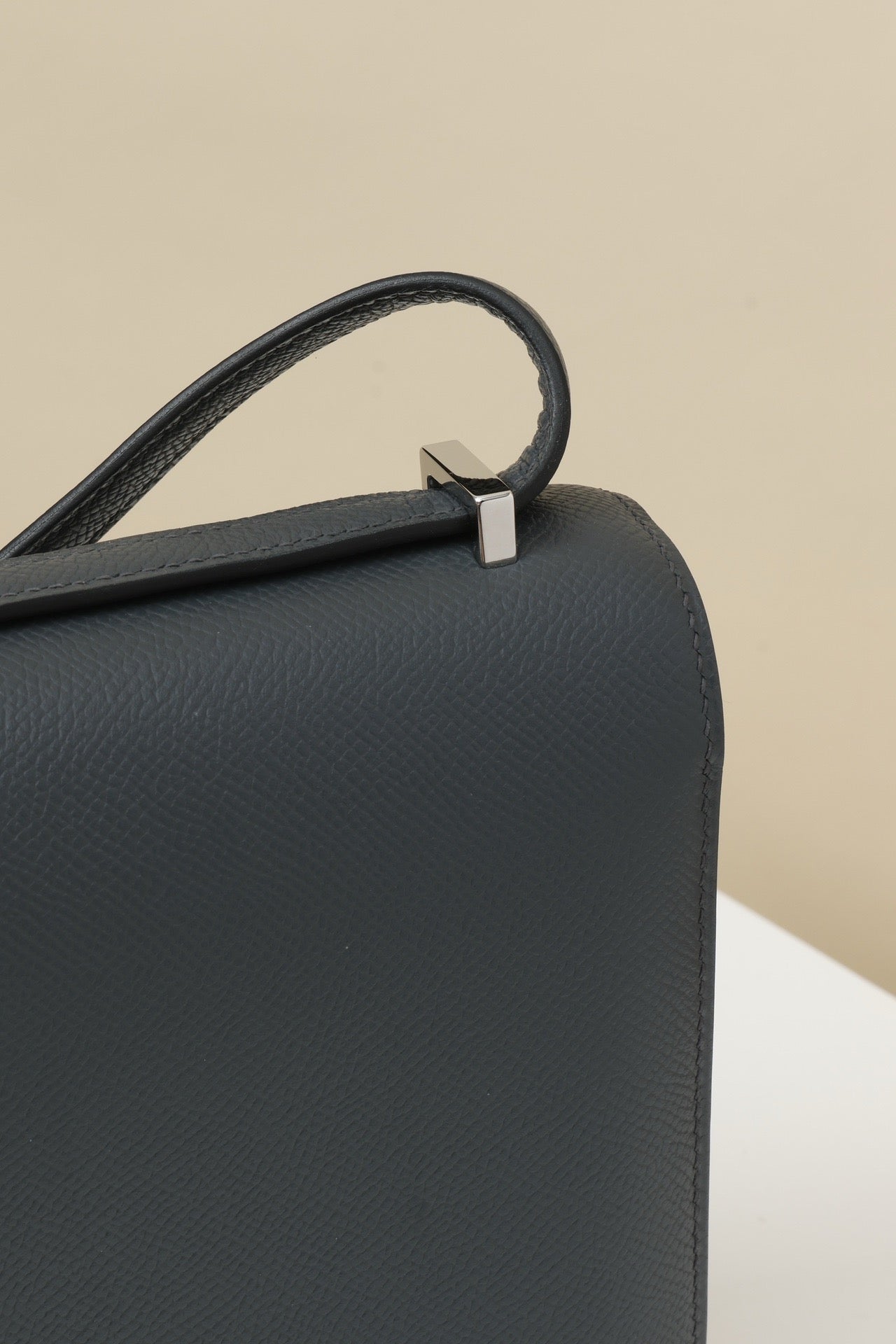 CJ19 19 cm , Smog Grey Epsom leather PHW #4321