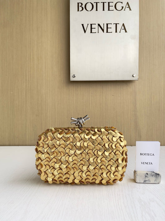 BV the knot #2603
