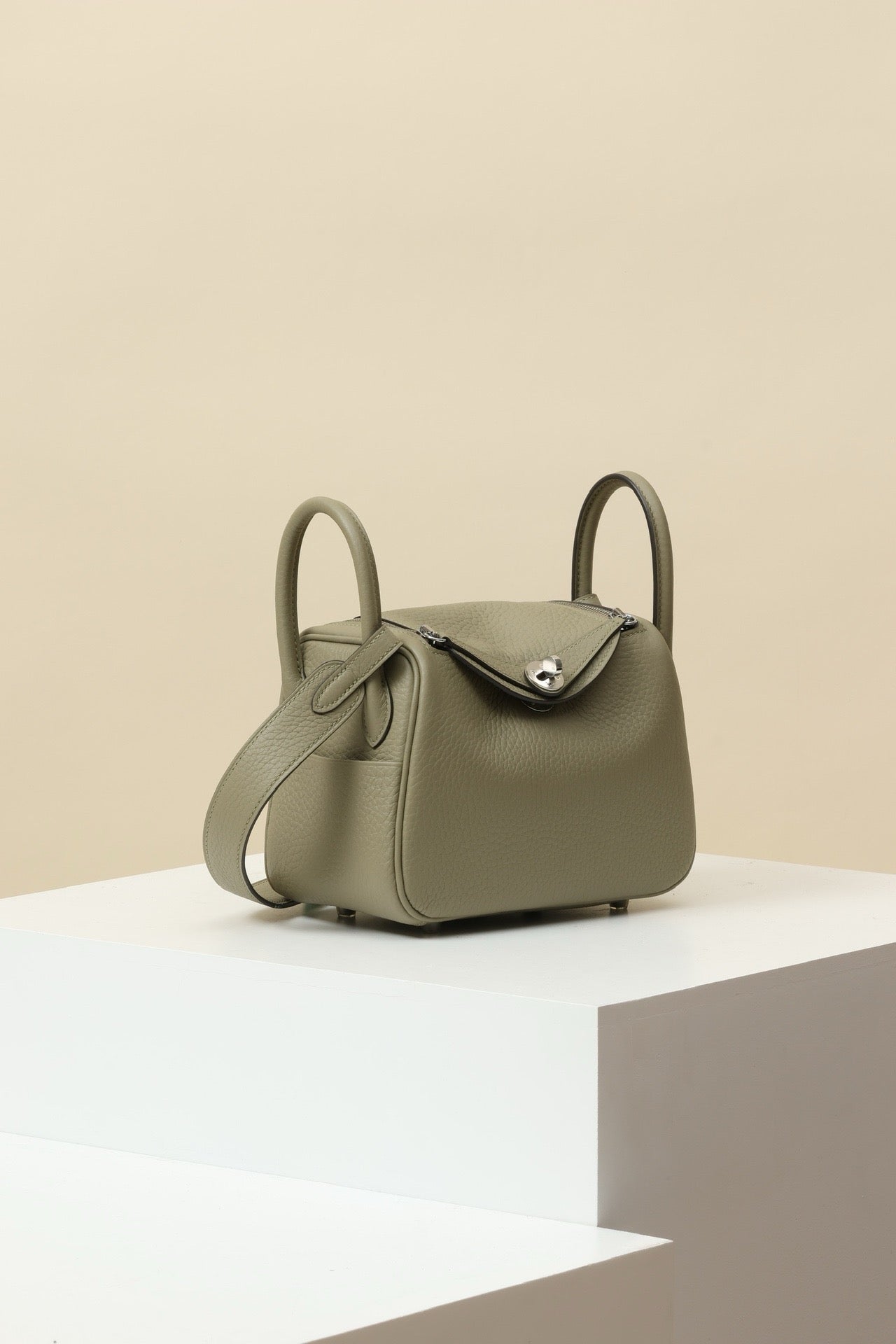 LD19 , Togo ,  1Q Sage Green PHW #4573