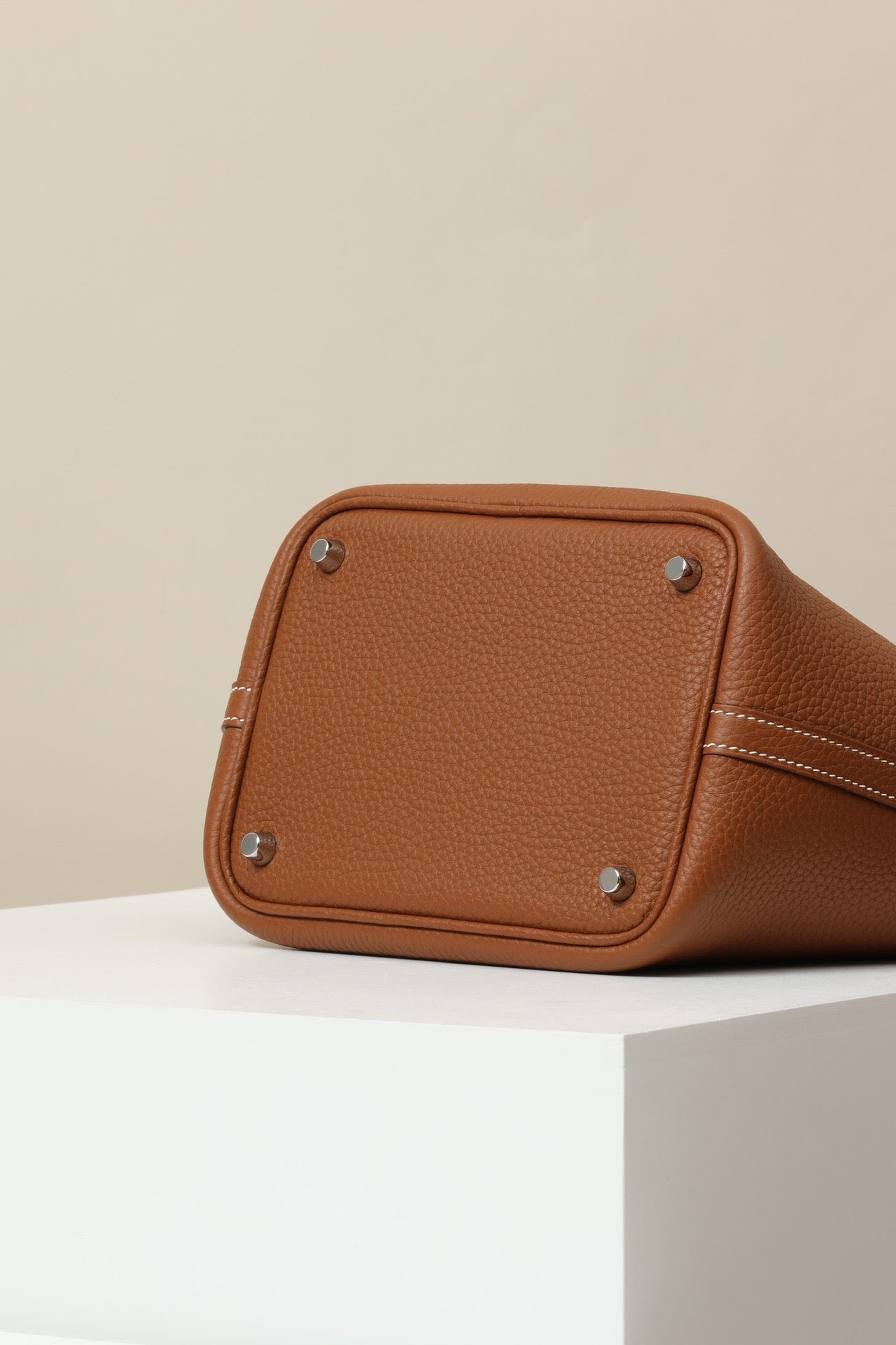 CL18 CK37 Gold Brown / I2 Cream White PHW #4072