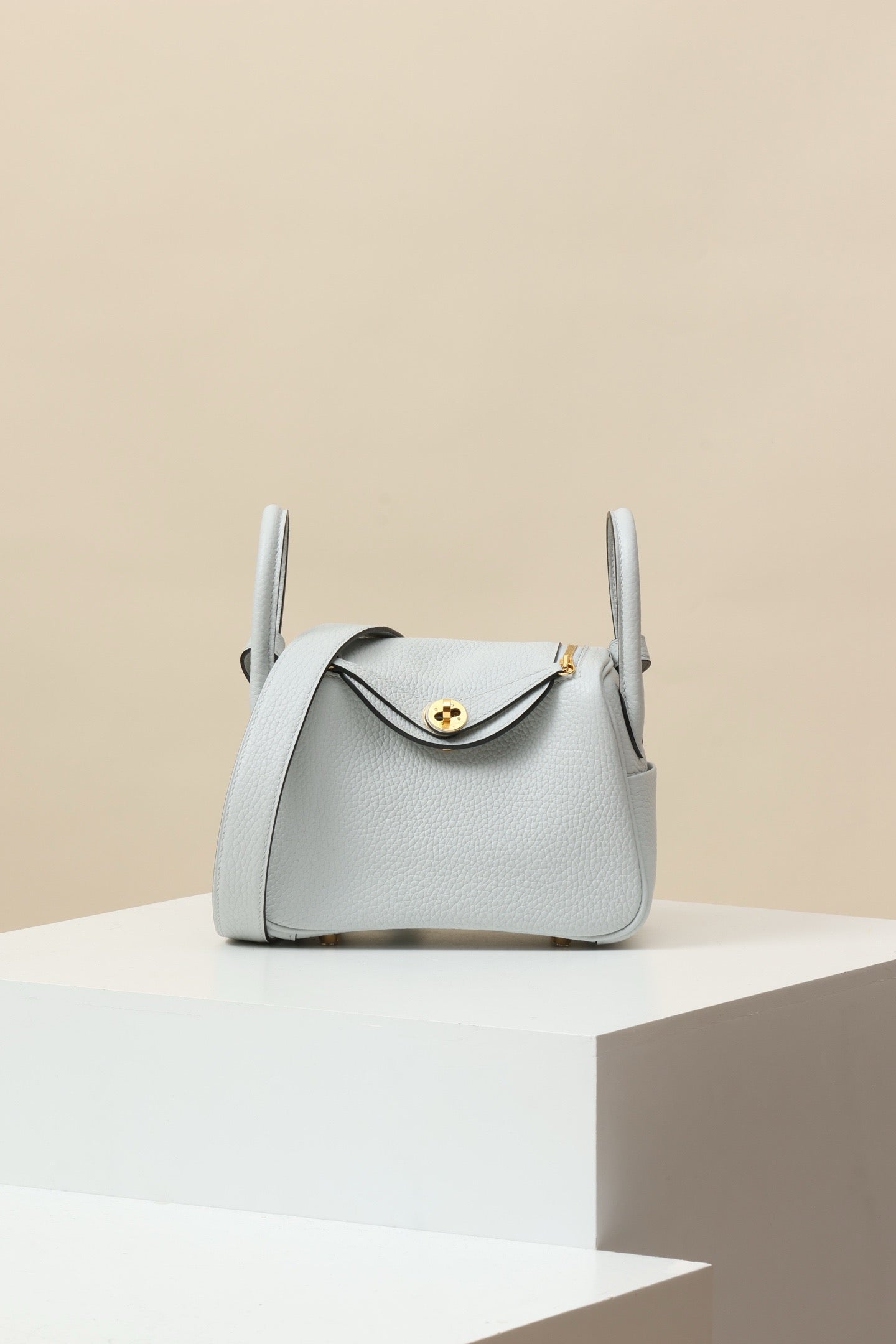 LD19 , Togo N4 Platinum Grey GHW #4562