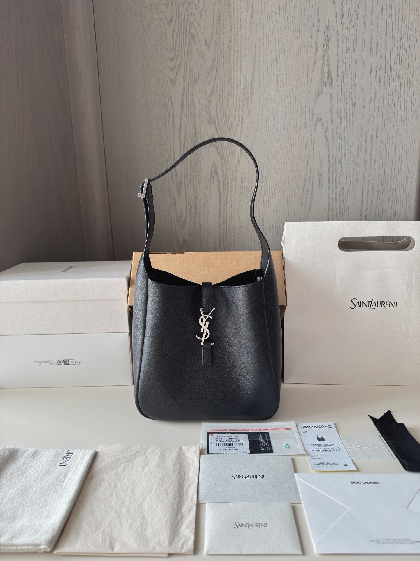 Le5 hobo 22 cm  #4037