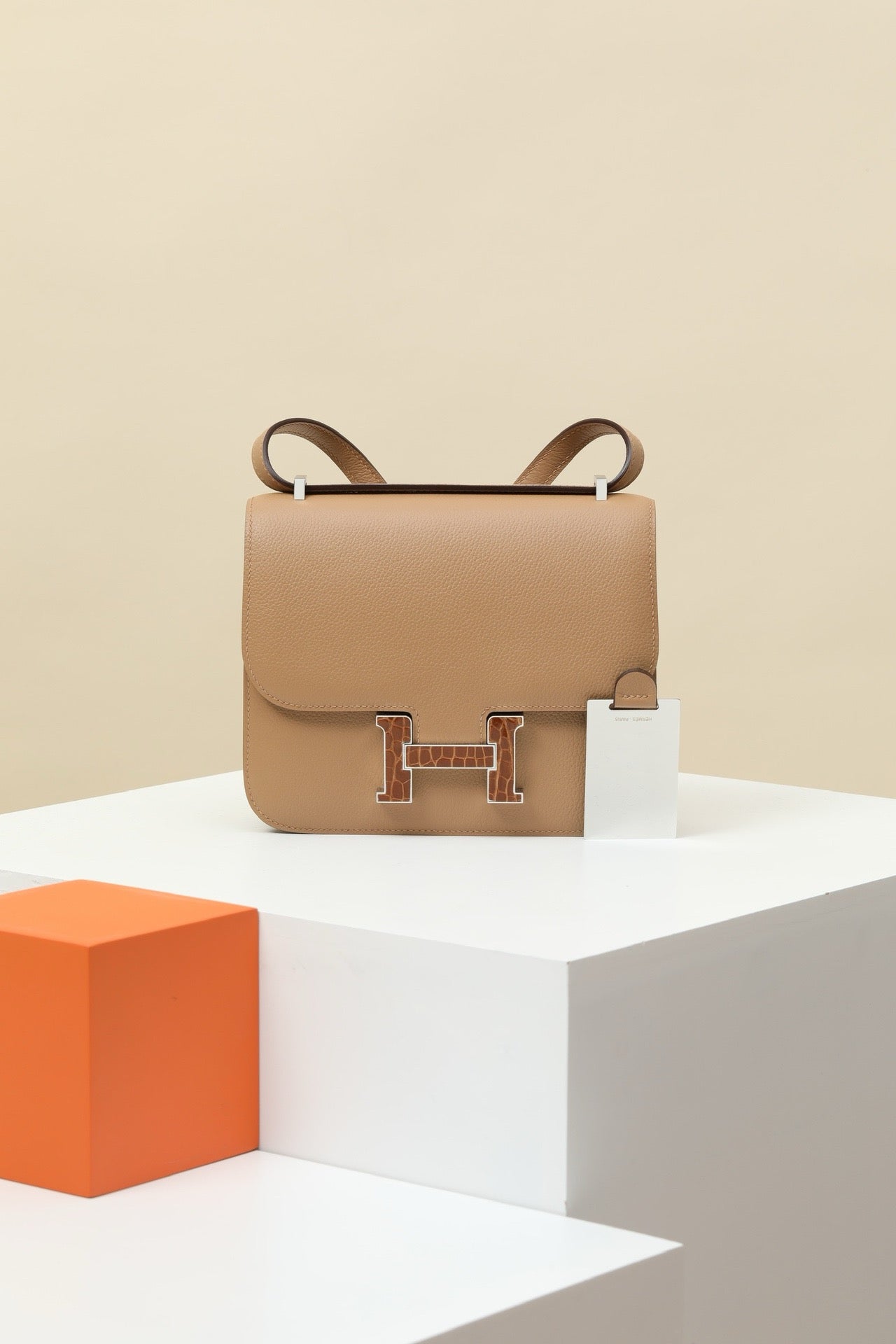 CJG24 , OM Milk Tea / 33 Honey Brown  ,  EVE leather with shiny #4385