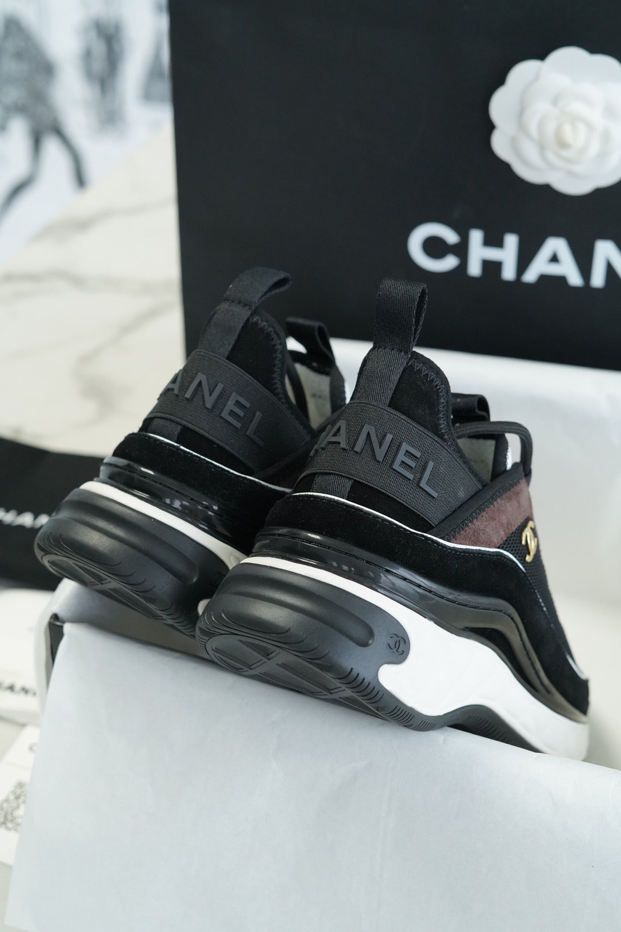 24s sneaker #354