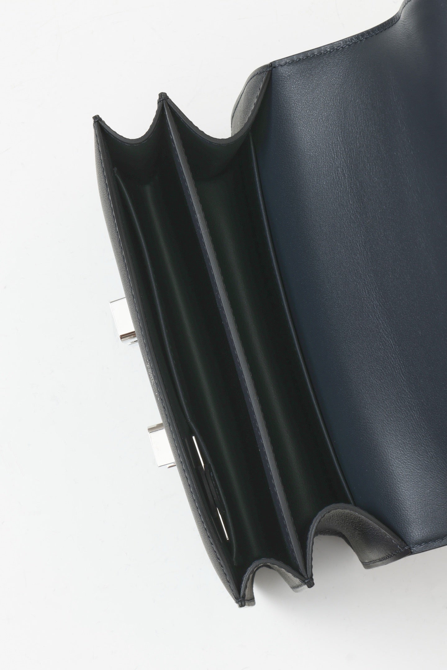 CJG19 , 2Z Midnight Blue Swift leather with American alligator clasp (square clasp)   #4392