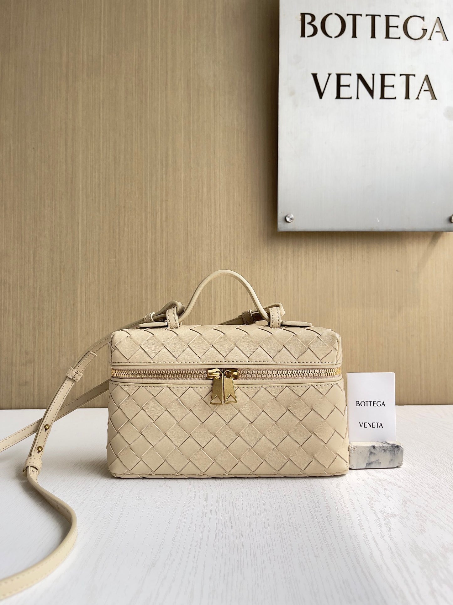 BV Bang Bang Vanity Case #559