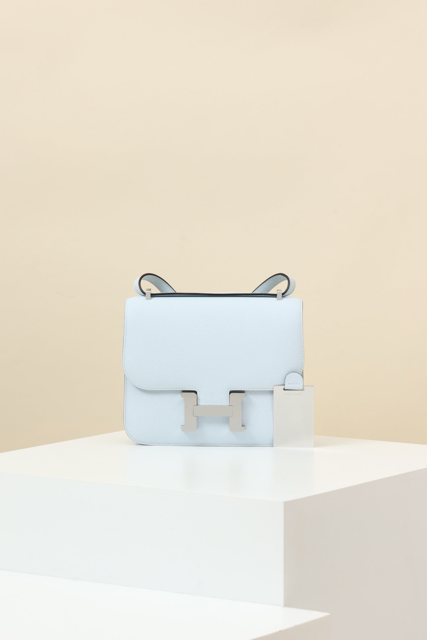 CJ19 19 cm ,   Holy Grail Blue Epsom leather PHW #4309