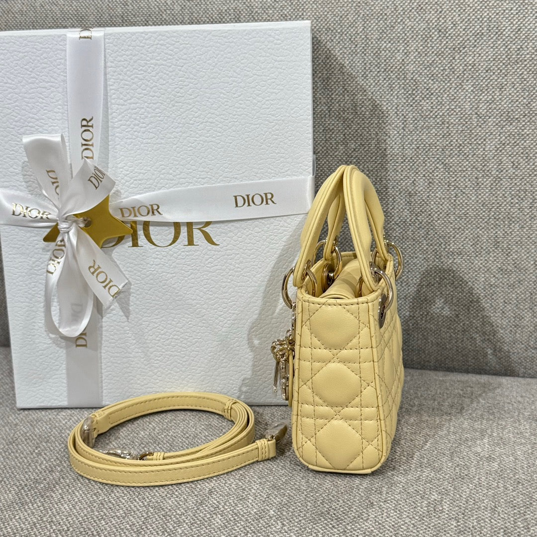 CD Lady Micro 12 #636