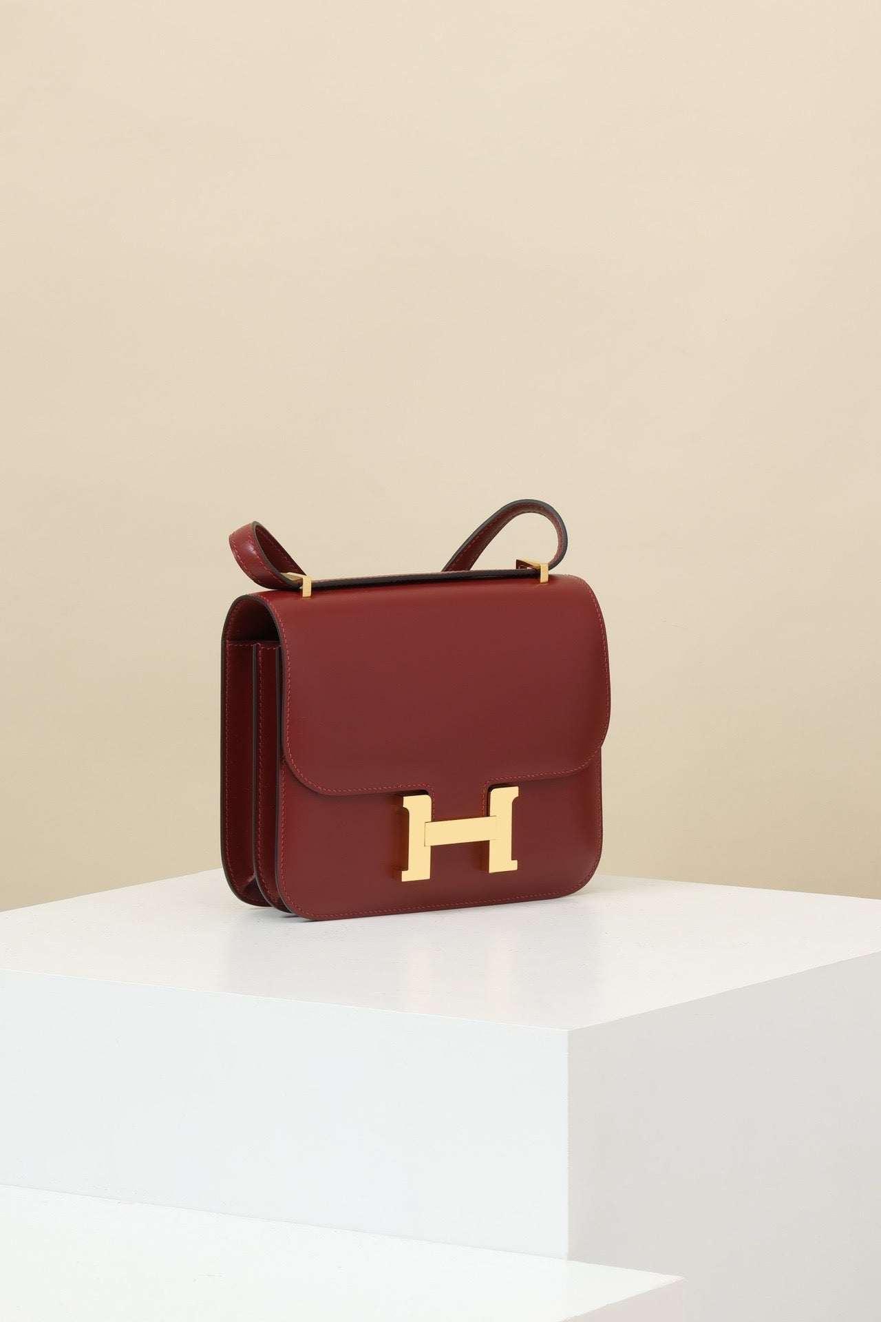 CJ19 19 cm ,  Red Box leather GHW #4290