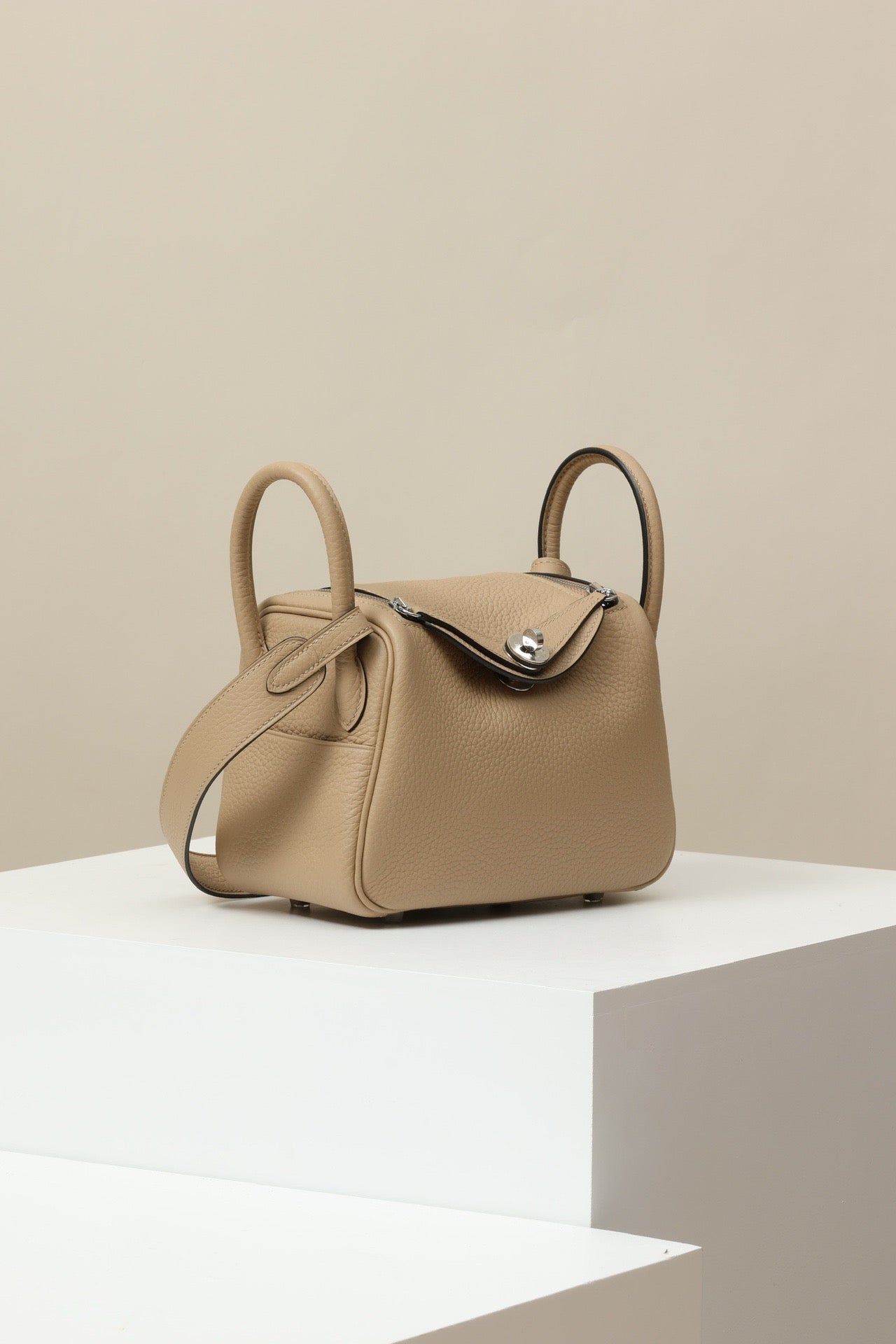 LD19 , Togo ,  S2 Trench PHW #4597