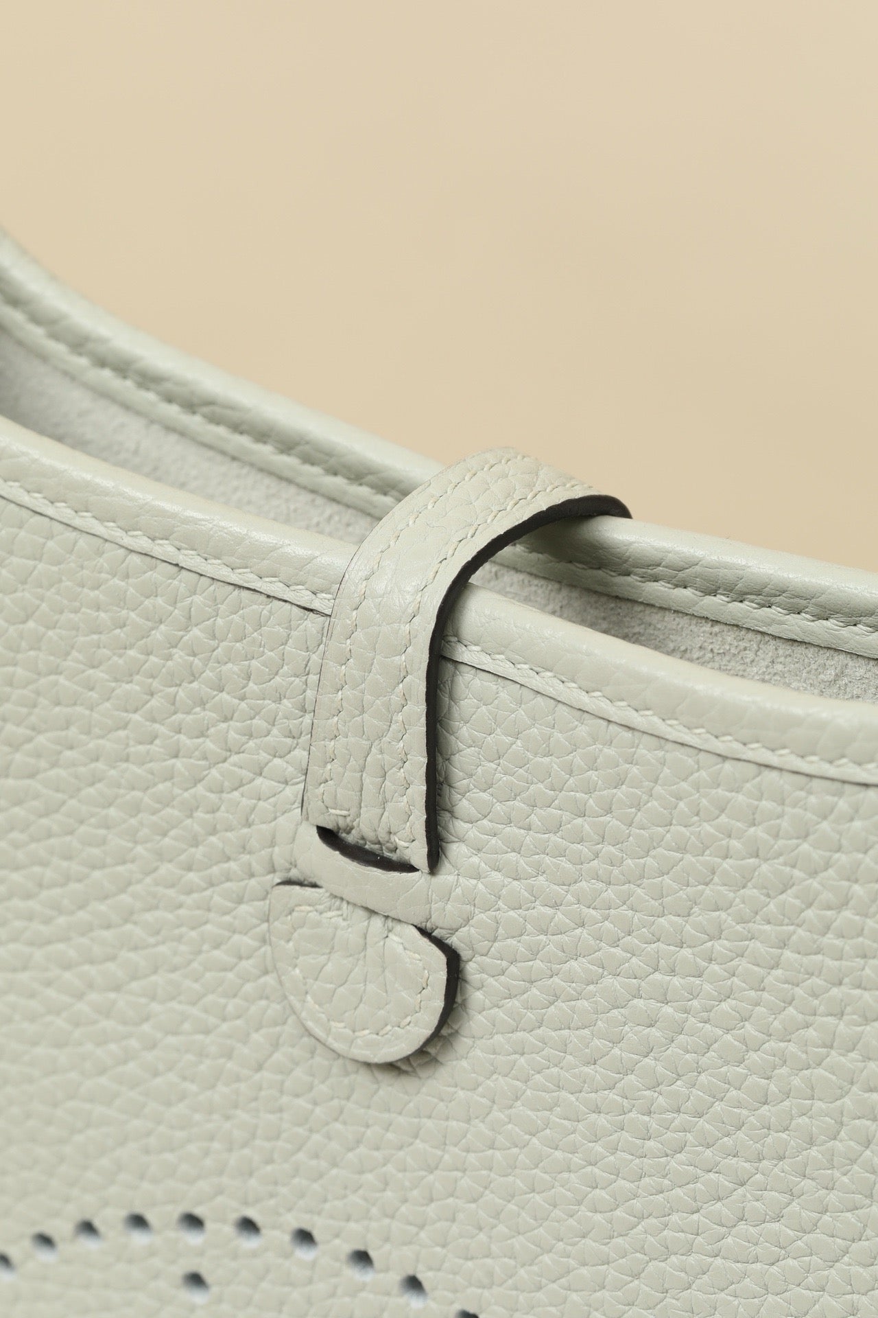 YF16  OW Crystal Grey Clemence bull leather crossbody bag  ,PHW#4431