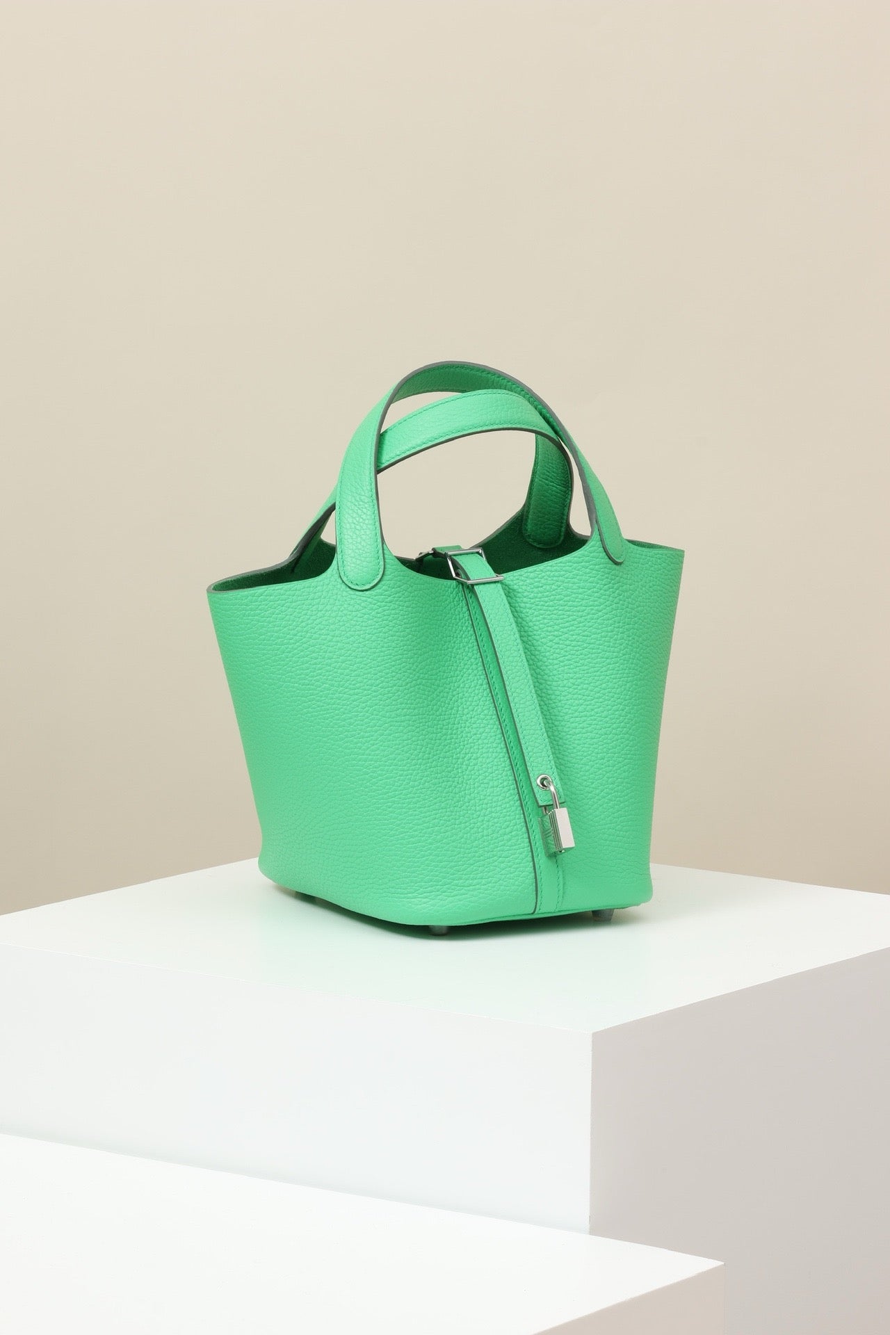 CL18 OZ Comic Green PHW #4061