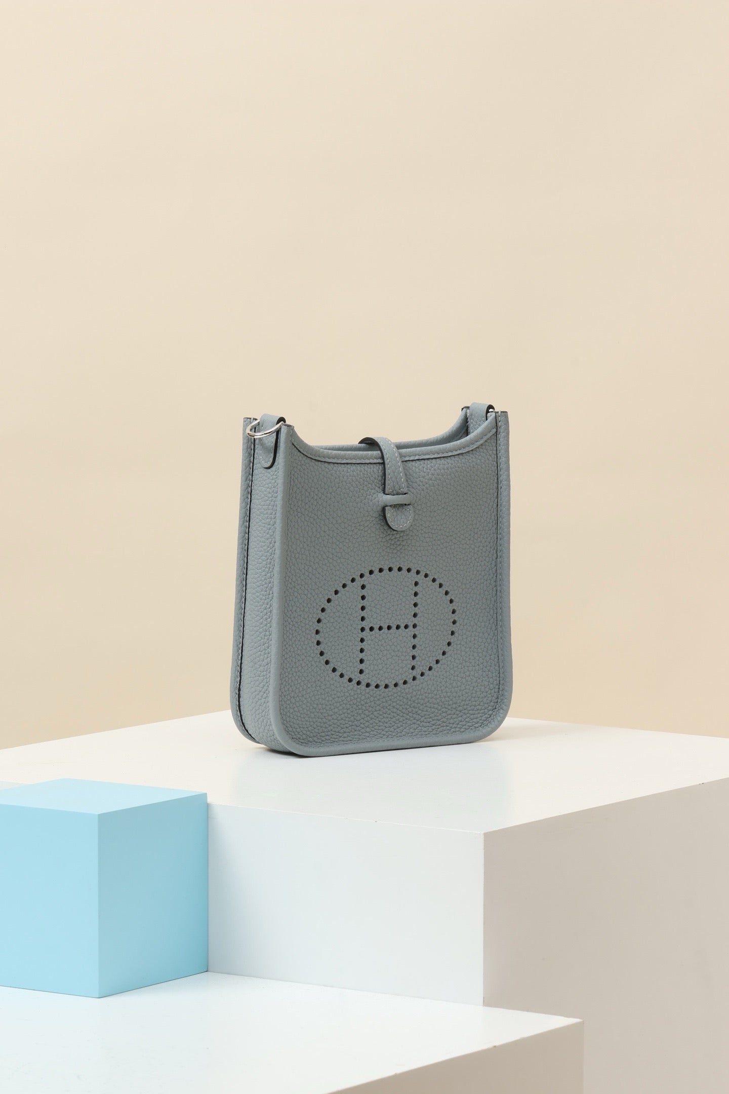 YF16 P0 Puppet Grey, Clemence bull leather crossbody bag  , PHW #4403