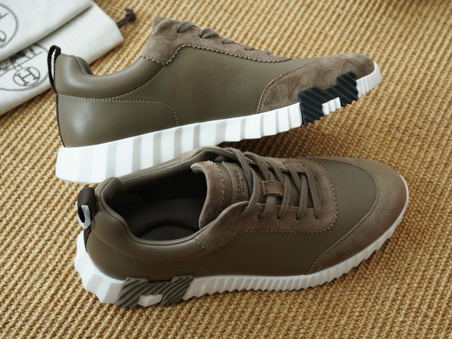 HSneakers