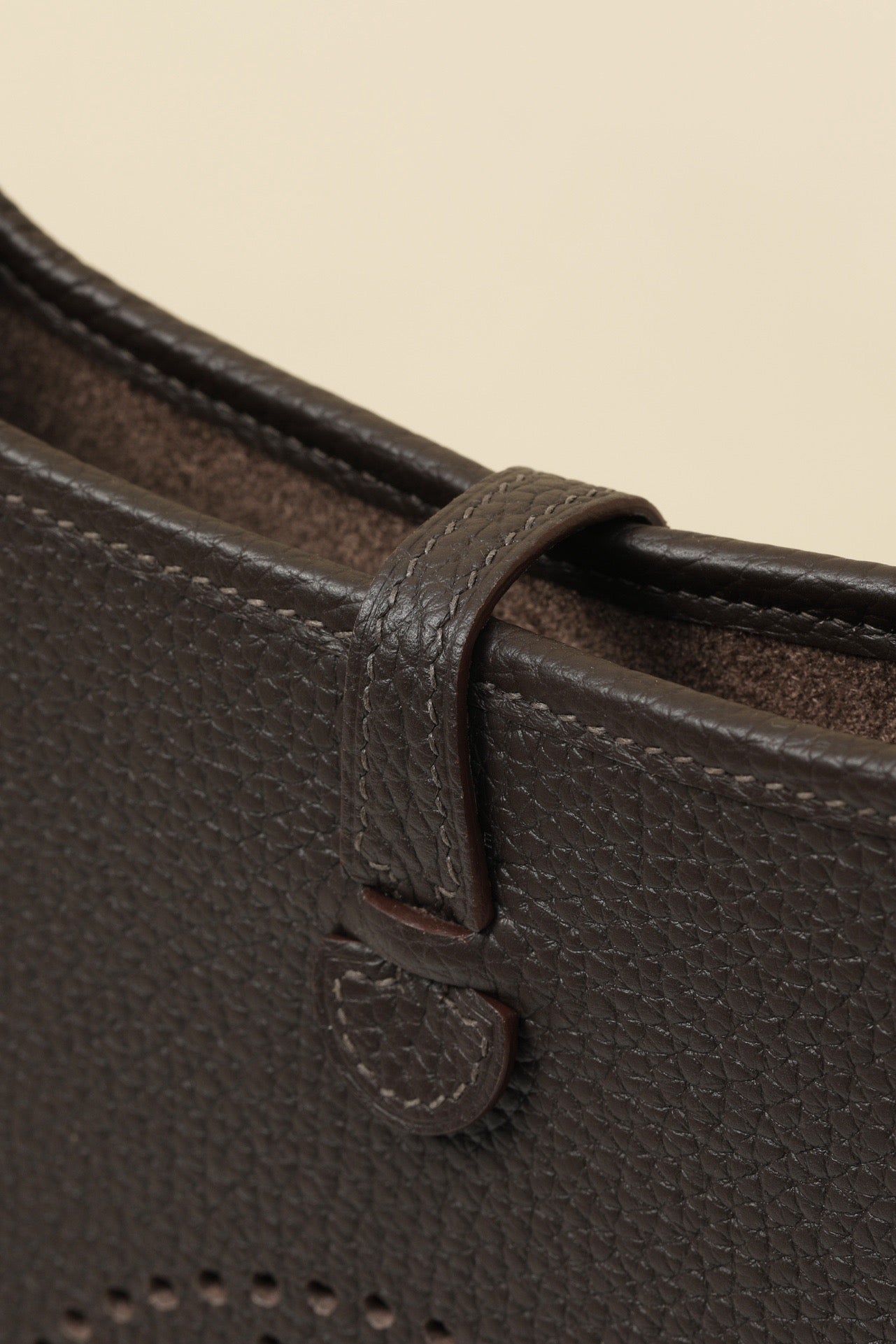 YF16 46 Ebony ,Clemence bull leather crossbody bag  , PHW #4425