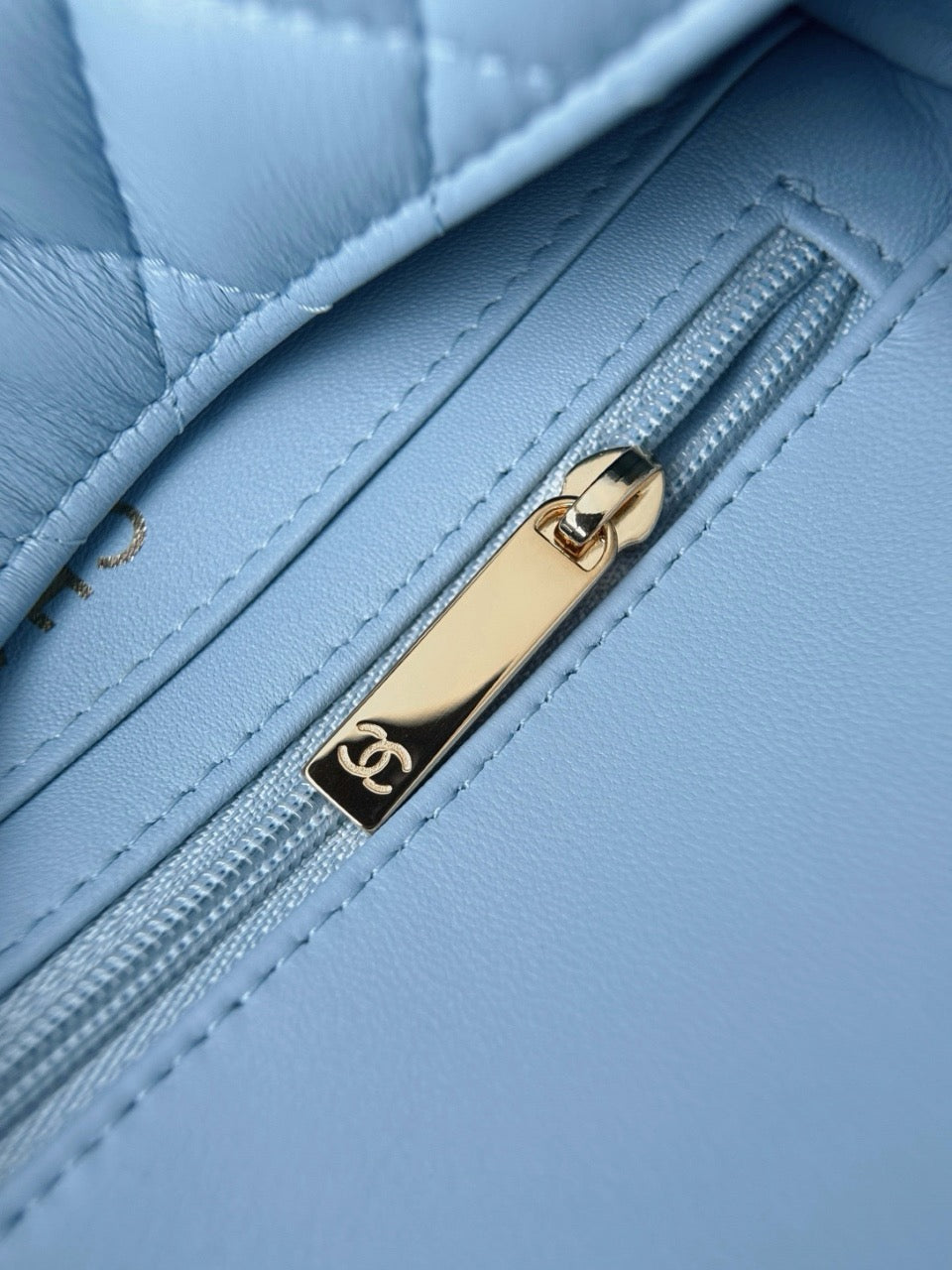 Cf20 Champagne Gold Hardware #4661