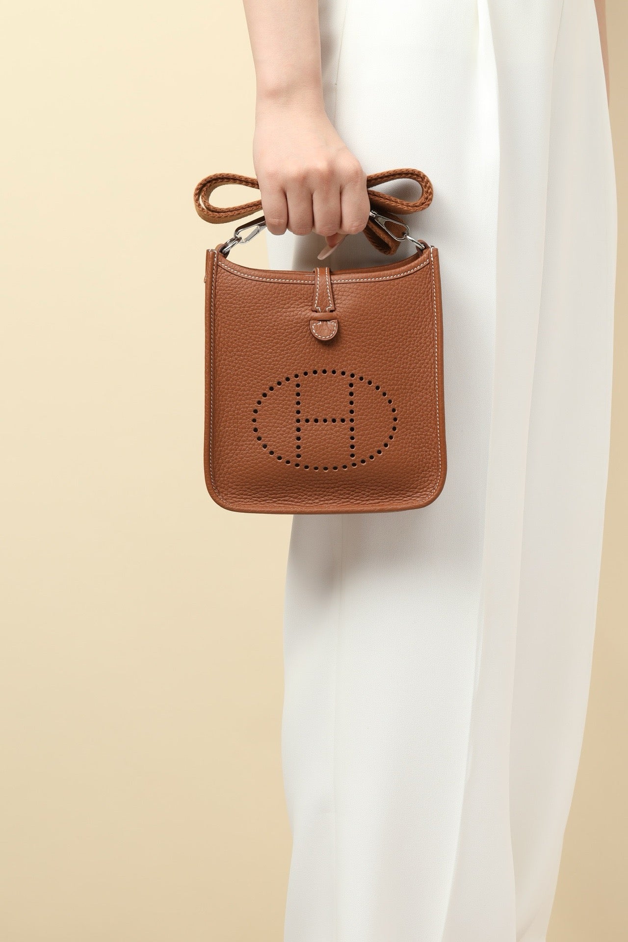 YF16 CK37 Gold BrownClemence bull leather crossbody bag  ,PHW#4440