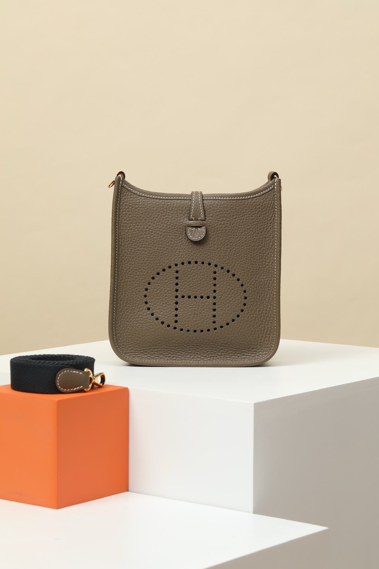 YF16 CK18 Elephant Grey , Clemence bull leather crossbody bag  , GHW #4398