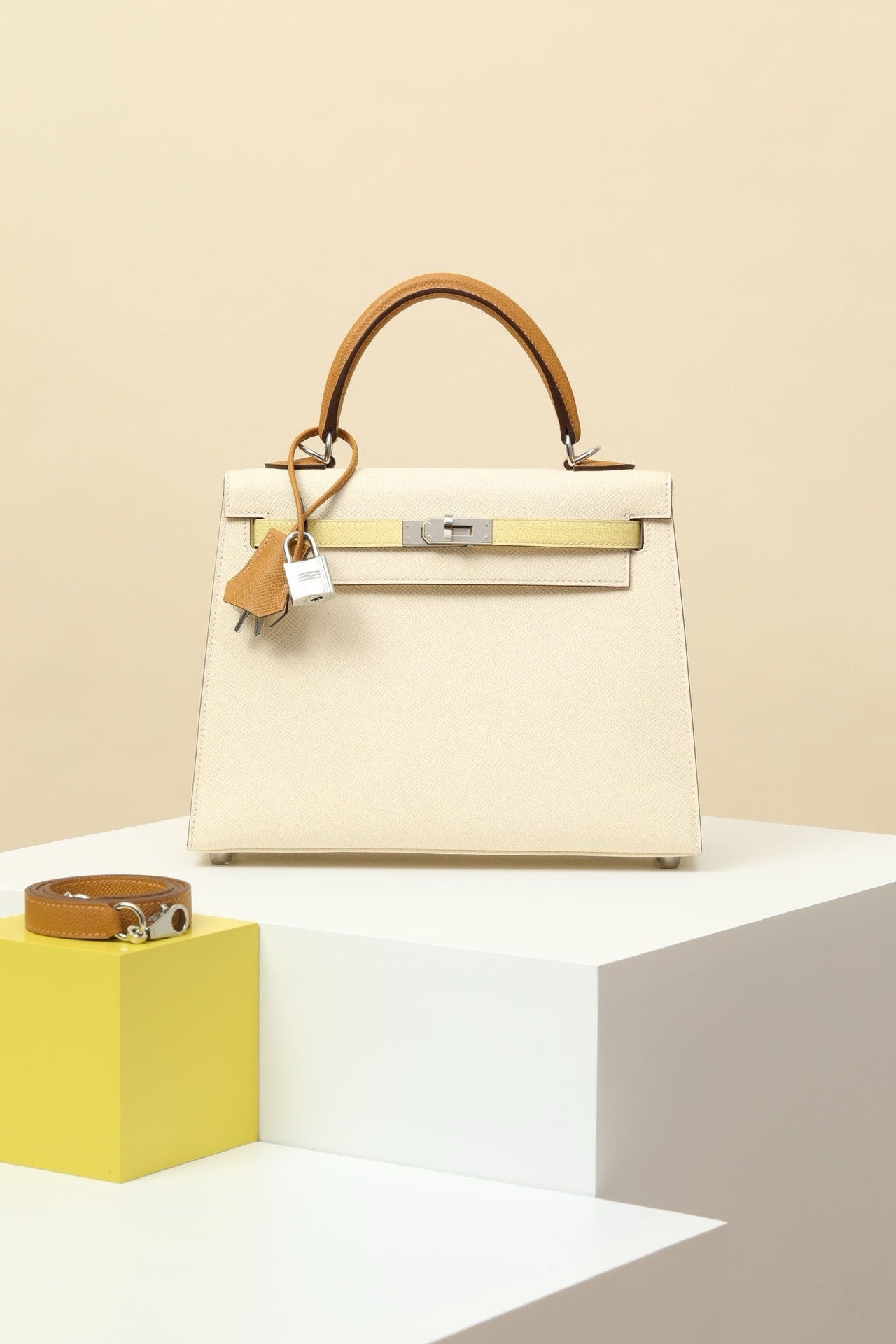 KL25 Cream White/Sesame/Chick Yellow #3695