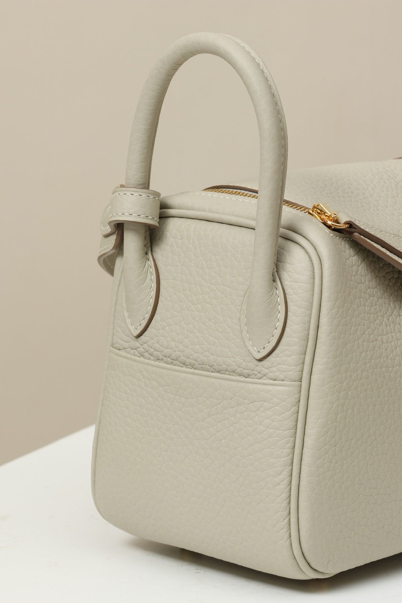 LD19 , Togo ,  8L Blanc Glacier GHW #4591