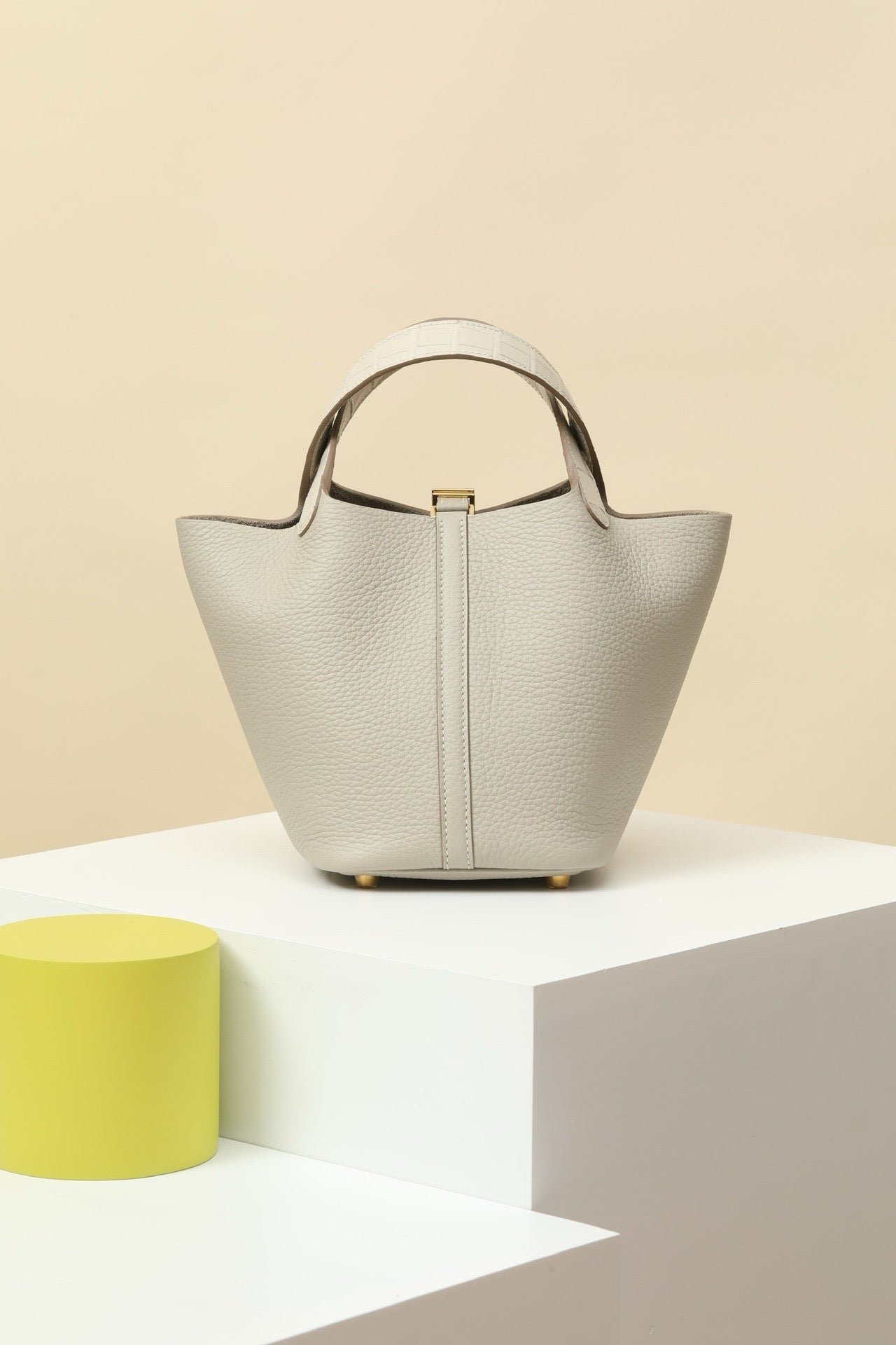 CL18 Glacier White #3746