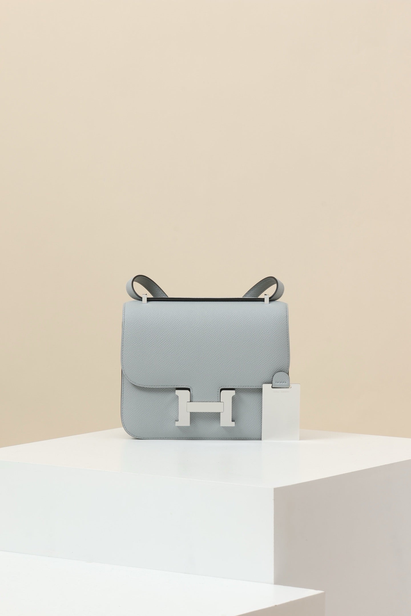 CJ19 19 cm ,  Glacier Blue Epsom leather PHW #4312