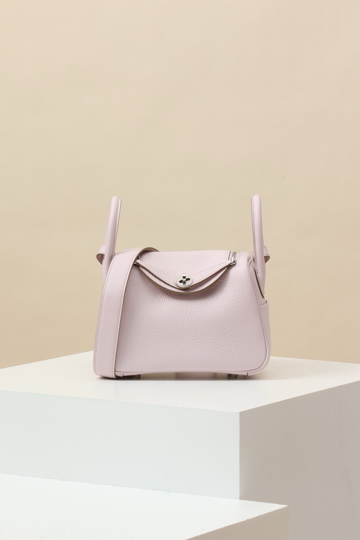 LD19 , Togo  09 Dream Purple / I2 Cream White PHW #4561