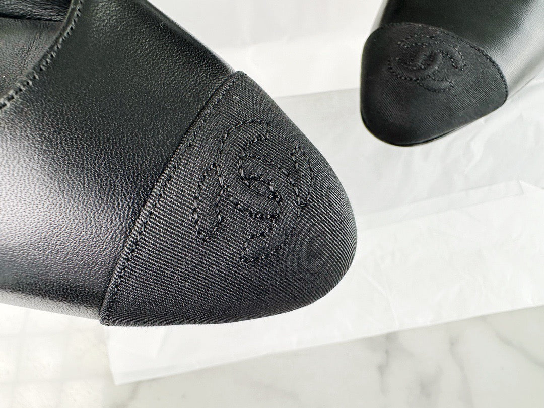 24s Sandal #366