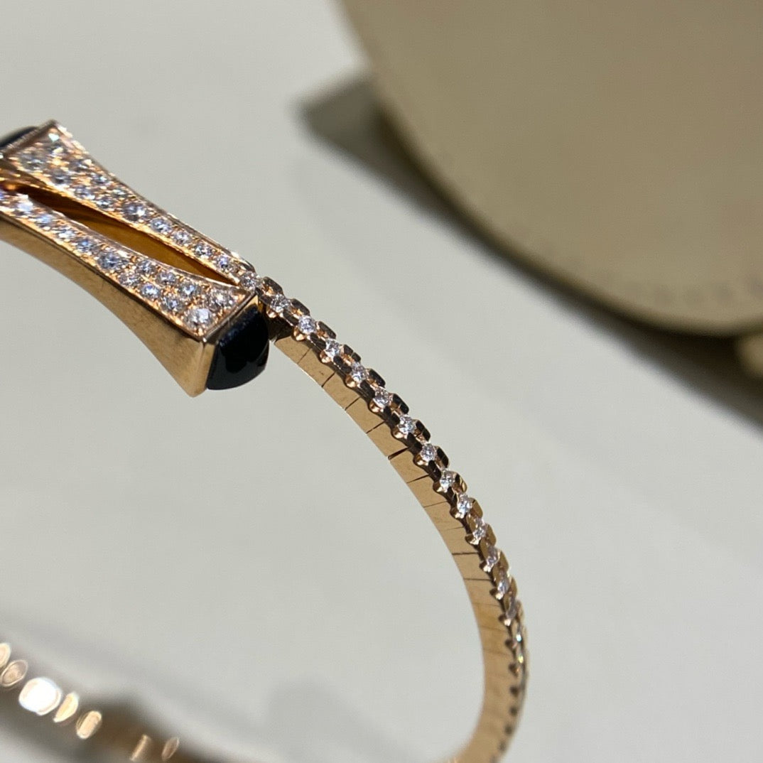 اسوارة مارلي ذهب عيار 18, الماس vvs1