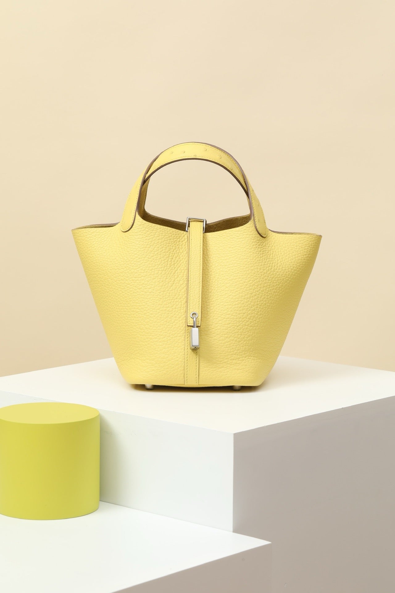 CL18 Lemon Yellow #3749