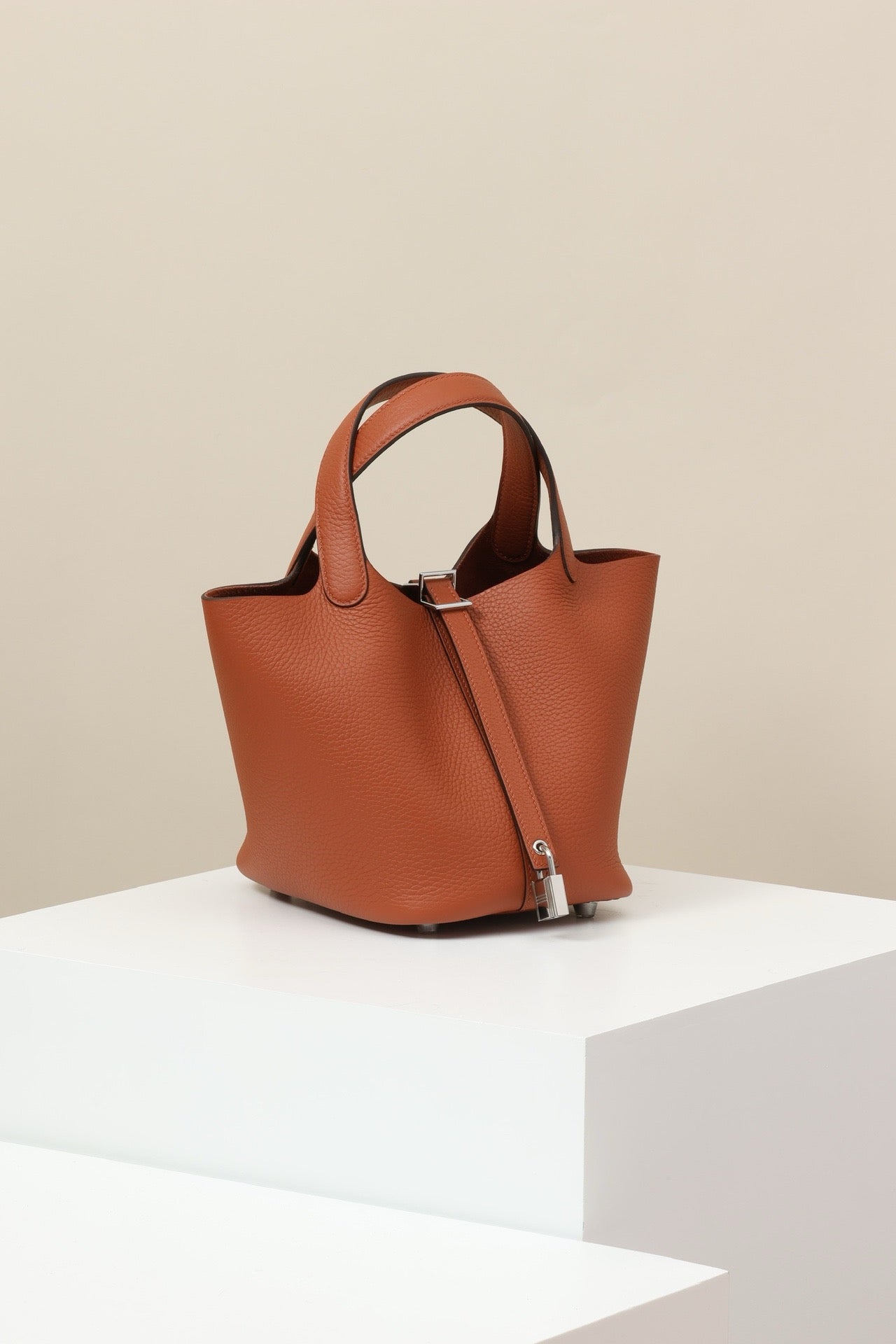 CL18 6C Pumpkin Color PHW #4056