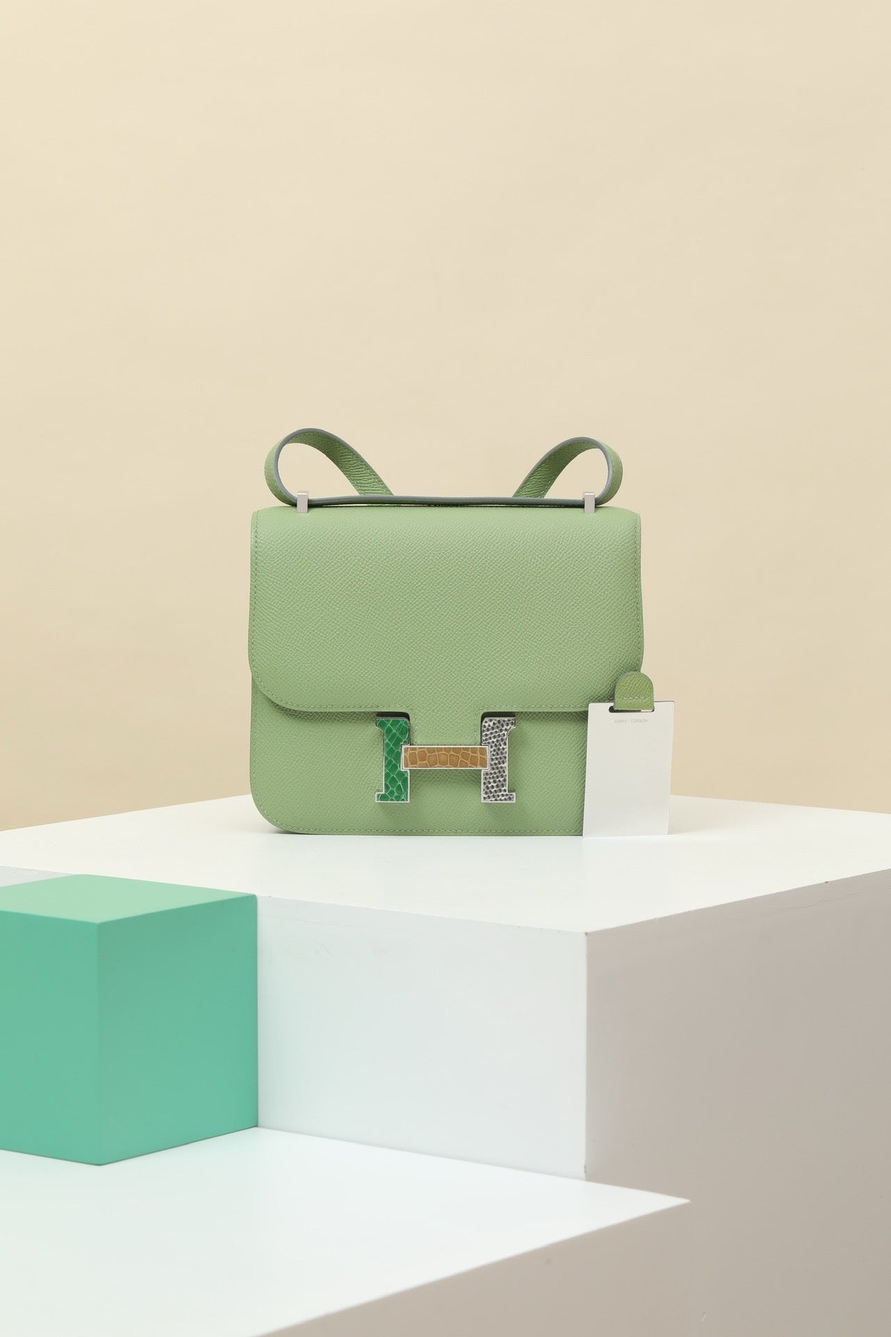 CJG24 ,  3I Avocado Green / Tricolor Clasp,  EVE leather with shiny #4386