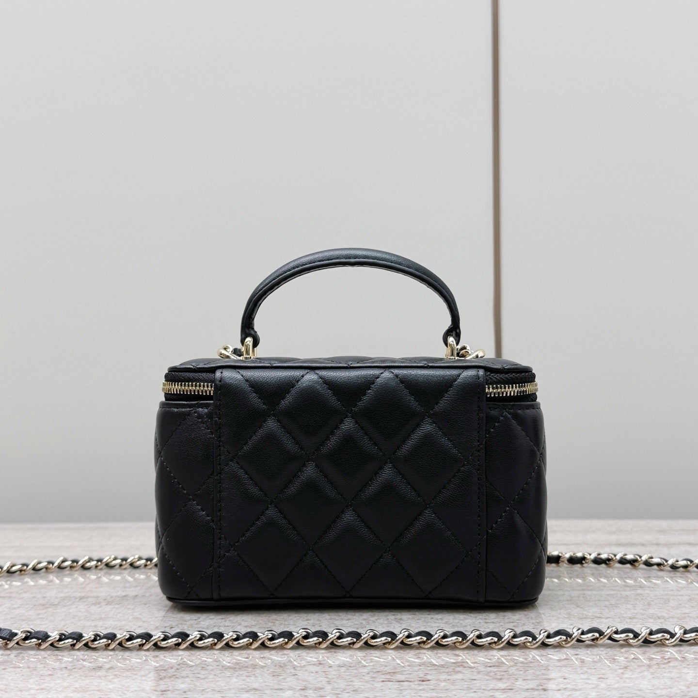Cf BAG #1998