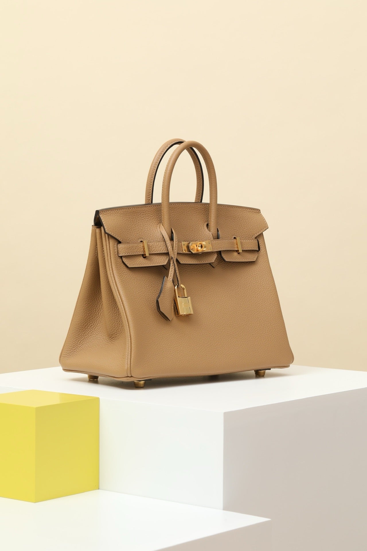 BK25 Mushroom White # 3883