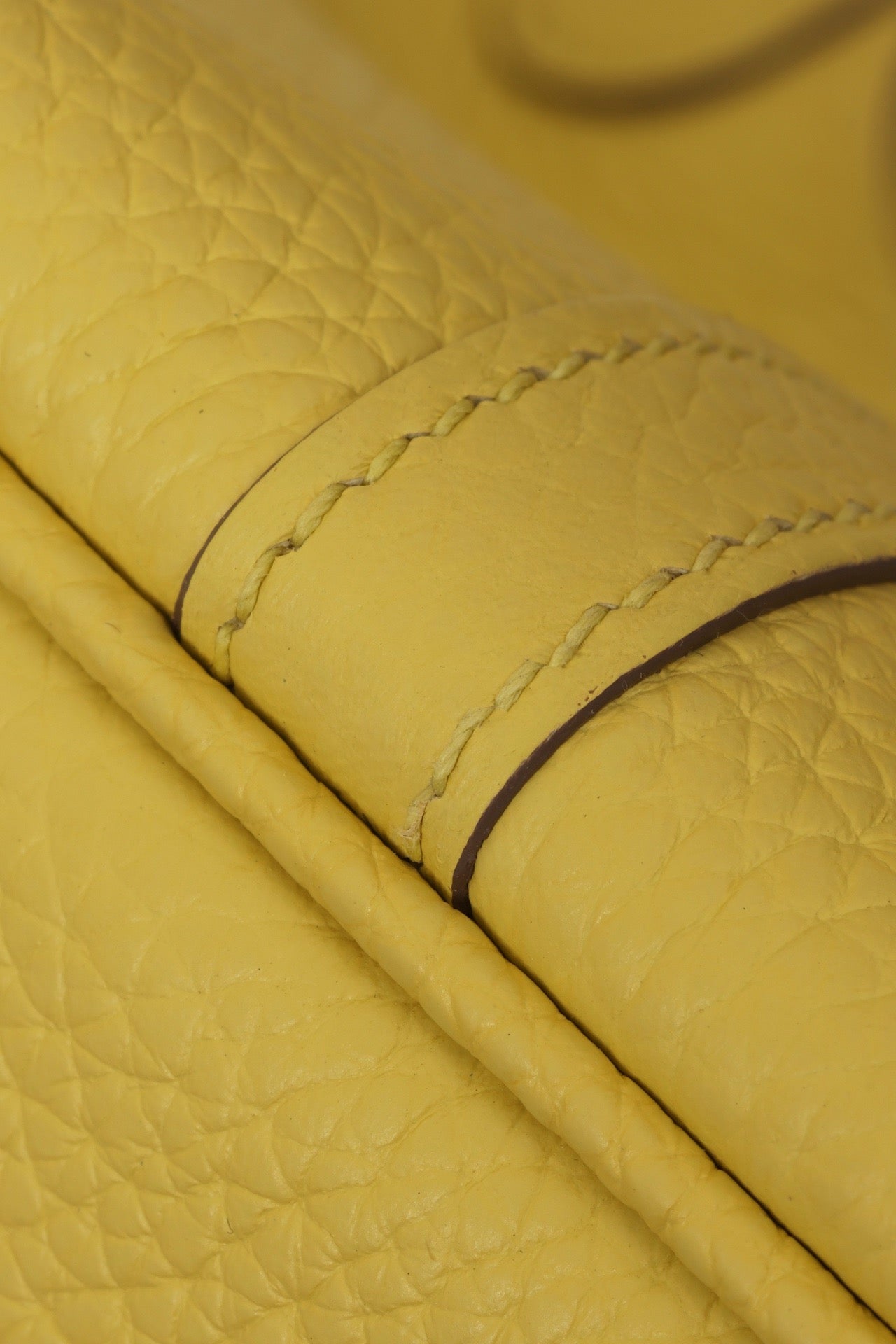 CL18 90 Naples Yellow GHW #4059