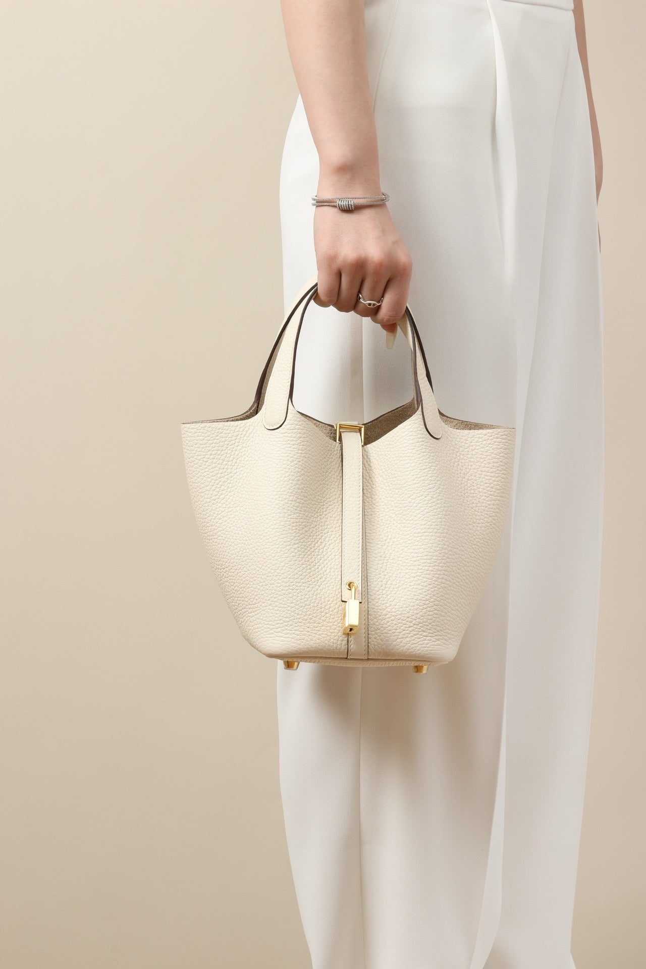 CL18 I2 Cream White GHW #4091