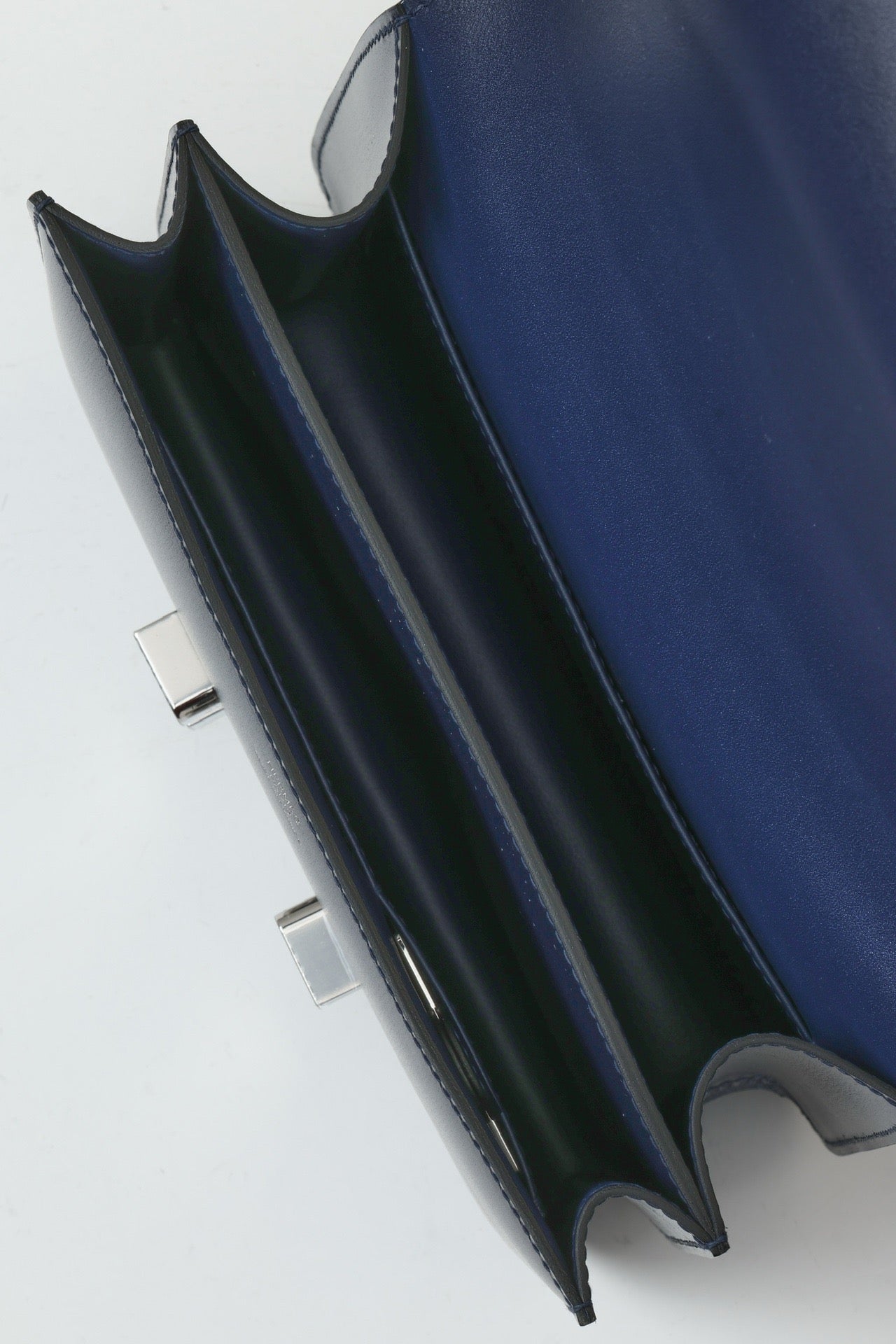 CJ19 19 cm ,  Sapphire Blue Box leather PHW #4292