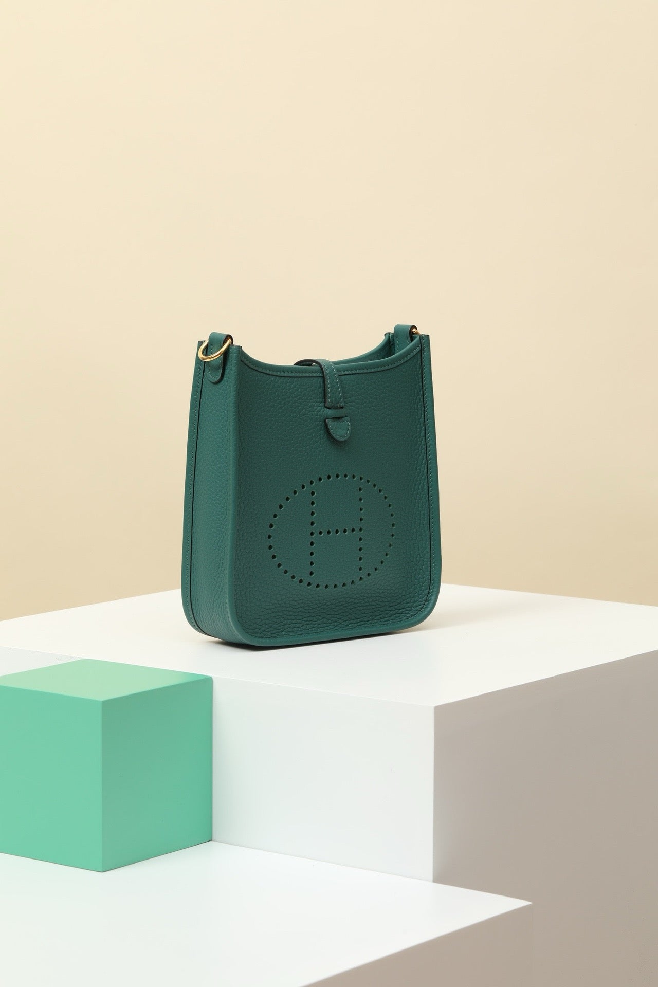 YF16 6Z Peacock Green Clemence bull leather crossbody bag  ,GHW#4437