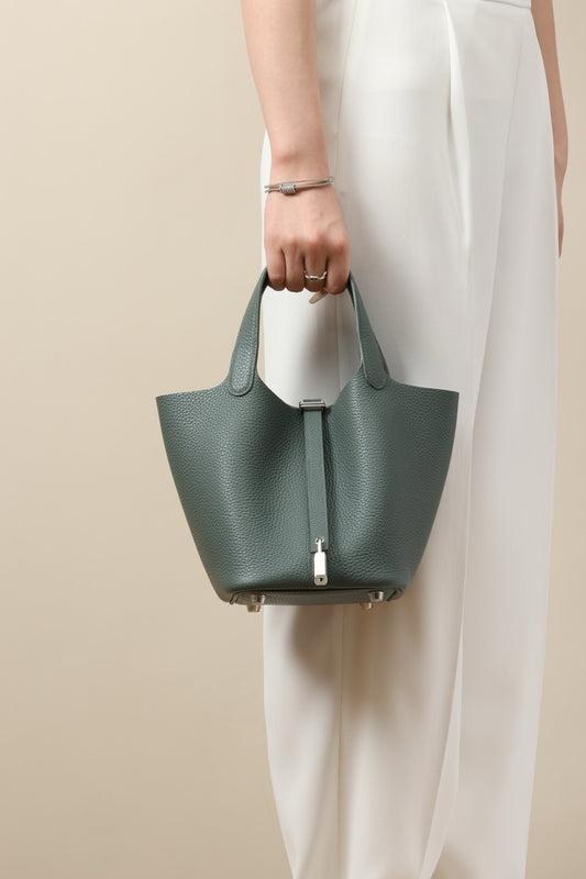 CL18  63 Almond Green PHW #4094