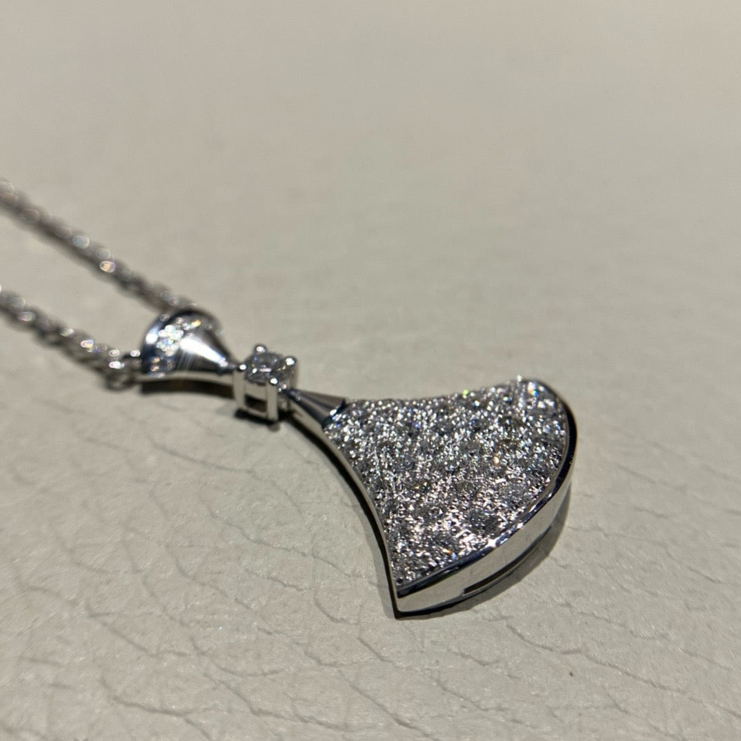 عقد بولغاري ذهب عيار 18 , الماس vvs1