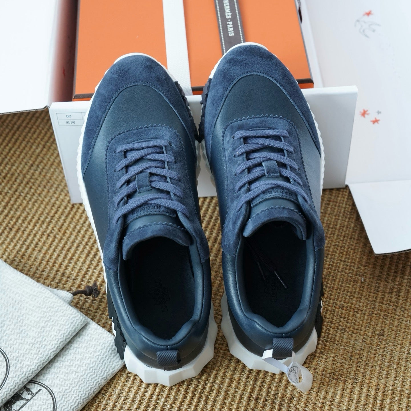 HSneakers